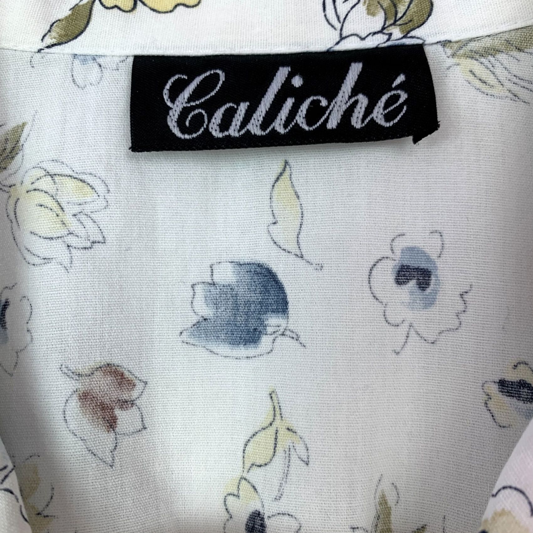 Vintage VINTAGE Caliche Floral Short Sleeve Camp Shirt Womens Medium White Cotton Blend 80s 90s Size M / US 6-8 / IT 42-44 - 3 Thumbnail