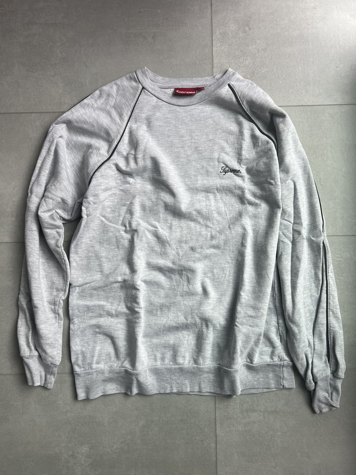 Supreme Vintage 90s/00s Supreme Script Logo Crewneck - piping Size US L / EU 52-54 / 3 - 1 Thumbnail