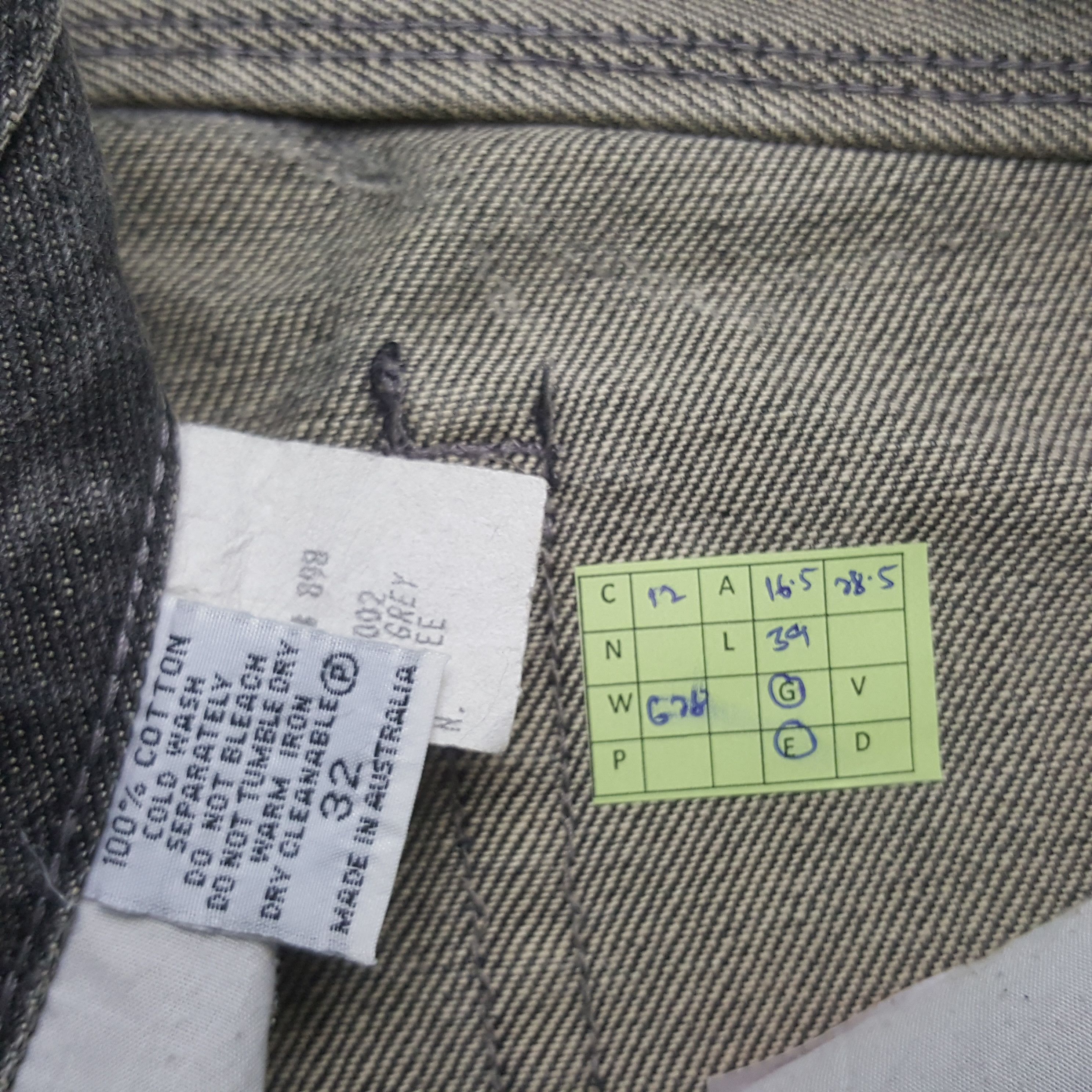 Japanese Brand Vintage Tsubi Japanese Rare Fading Style Denim Jeans RR12 Size US 33 - 8 Thumbnail