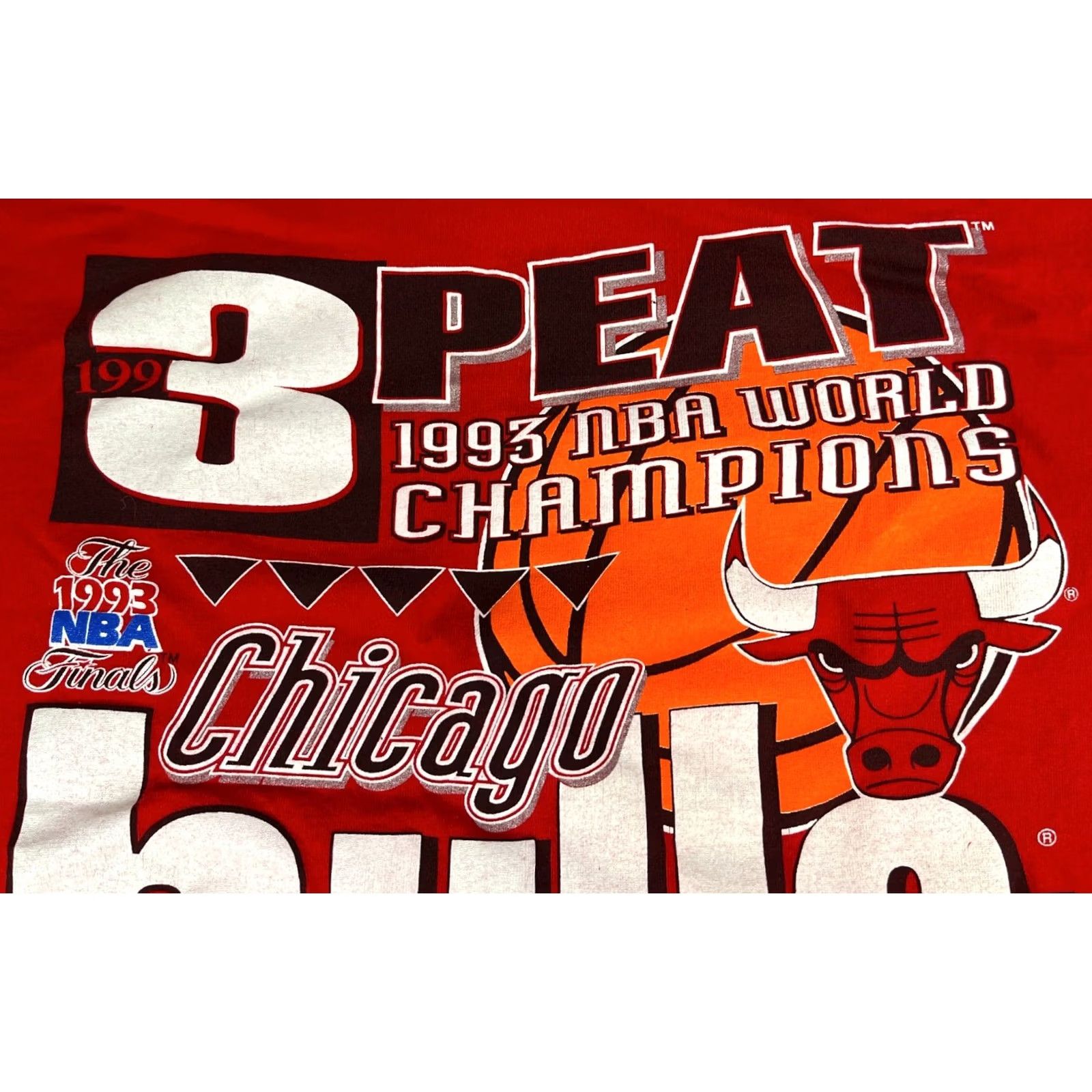 Fruit Of The Loom VINTAGE Chicago Bulls 1993 NBA World Champions T-Shirt Mens Large Red Cotton 90s Basketball Made in USA Fruit of the Loom Size US L / EU 52-54 / 3 - 4 Thumbnail