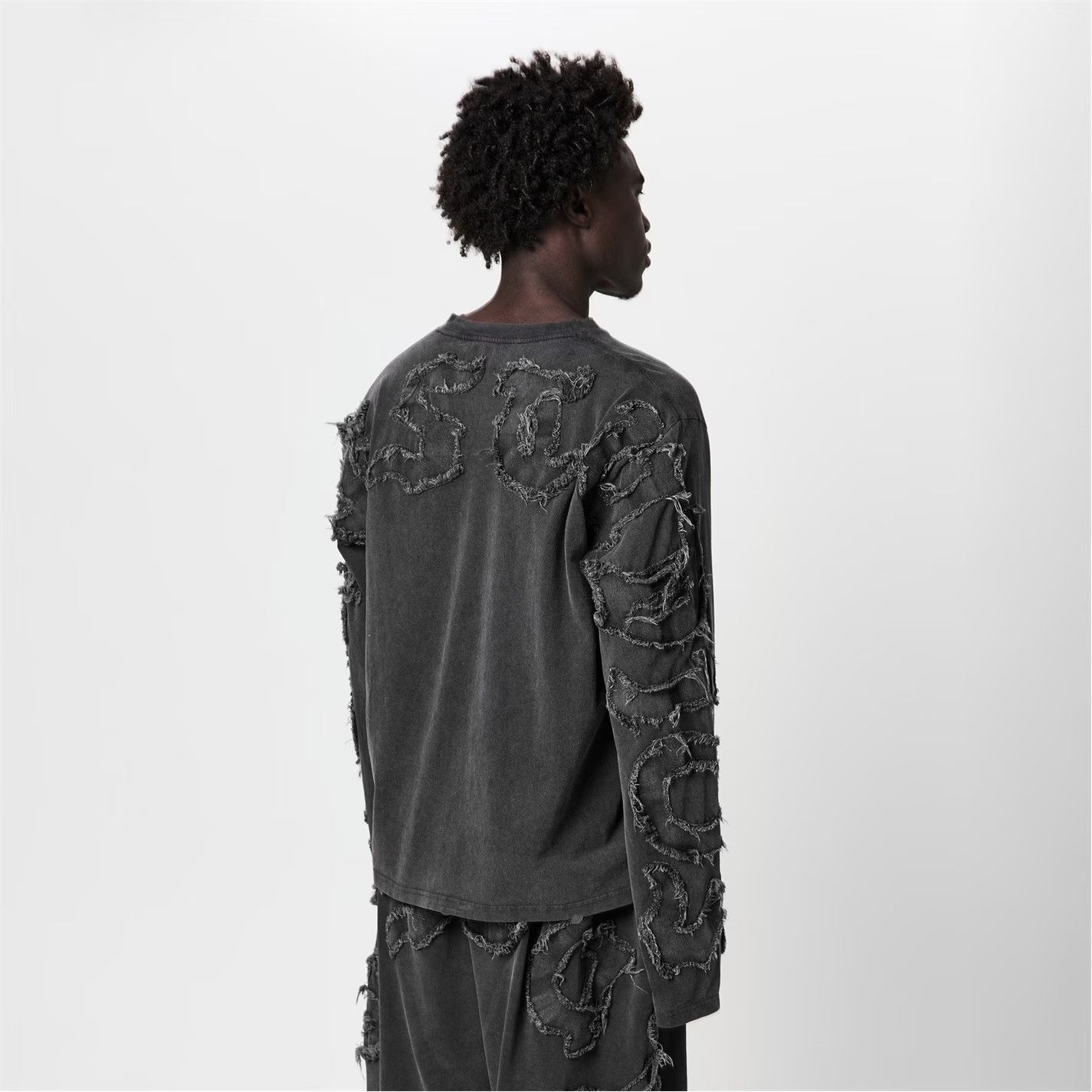 Acne Studios o1g2r1mq0825 Goth Logo T-Shirt in Black Size US M / EU 48-50 / 2 - 4 Thumbnail