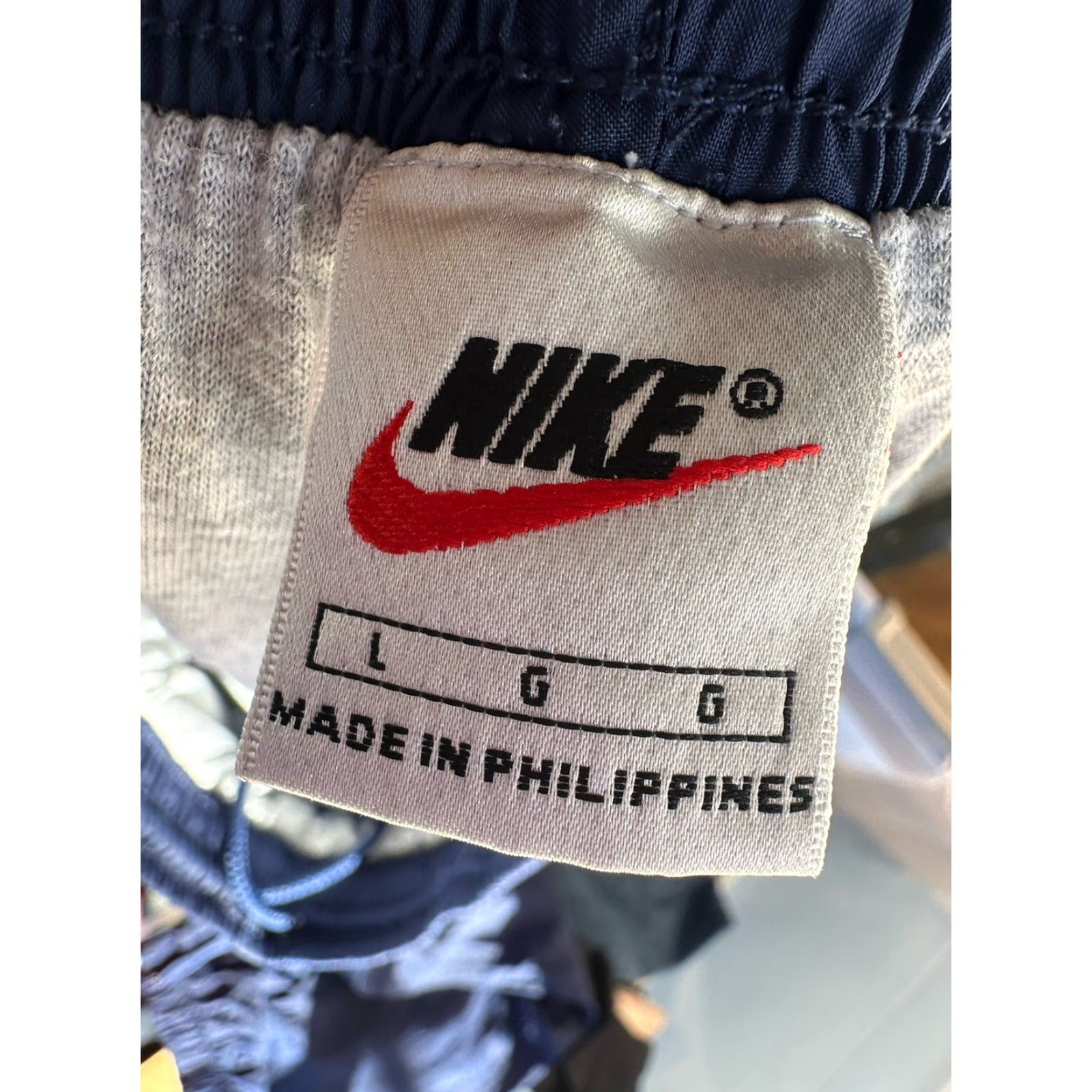Nike VINTAGE Nike Track Pants Mens L Navy Lined Joggers Tapered Nylon Windbreaker 90s Mens Size US 33 - 3 Thumbnail