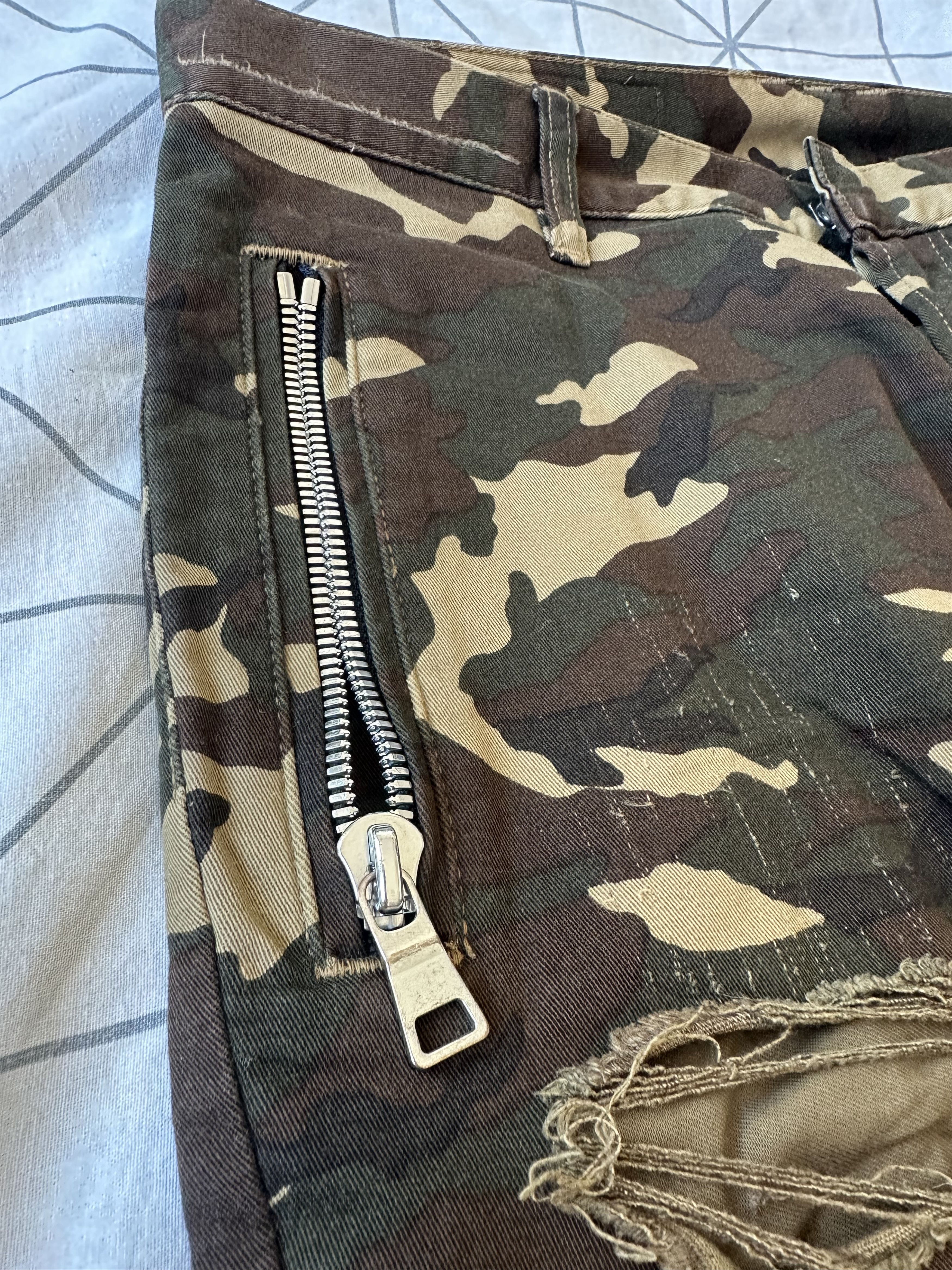 Balmain FW17 Balmain Distressed Camo Biker Denim Oliver Rousteing Size US 32 / EU 48 - 7 Thumbnail