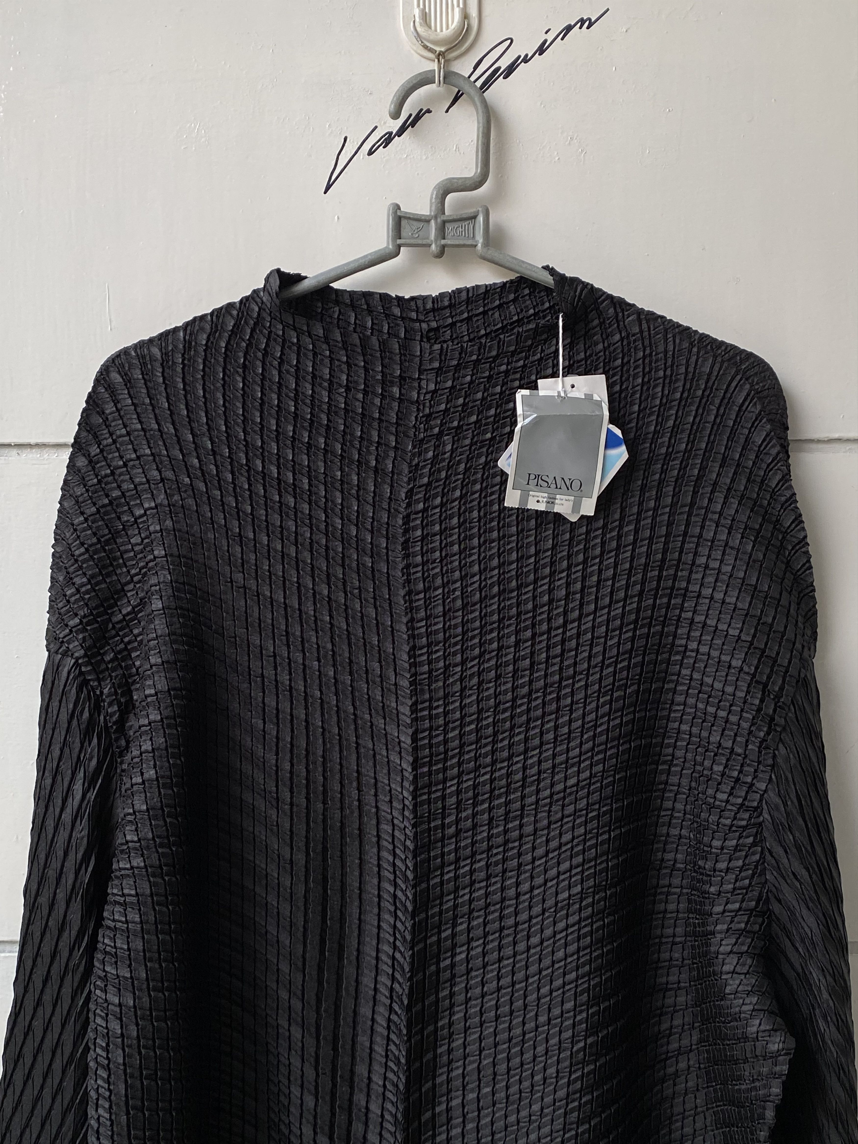 Issey Miyake ISSEY PISANO JUNIOR Black Pleats T-shirt Size US S / EU 44-46 / 1 - 3 Thumbnail