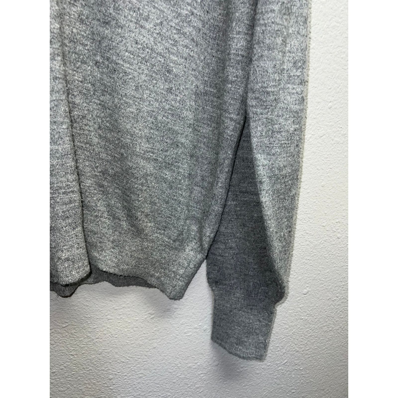 Vintage Vintage Kissing Camels Sweater Pickering Kimberton V Neck L Size US L / EU 52-54 / 3 - 4 Thumbnail