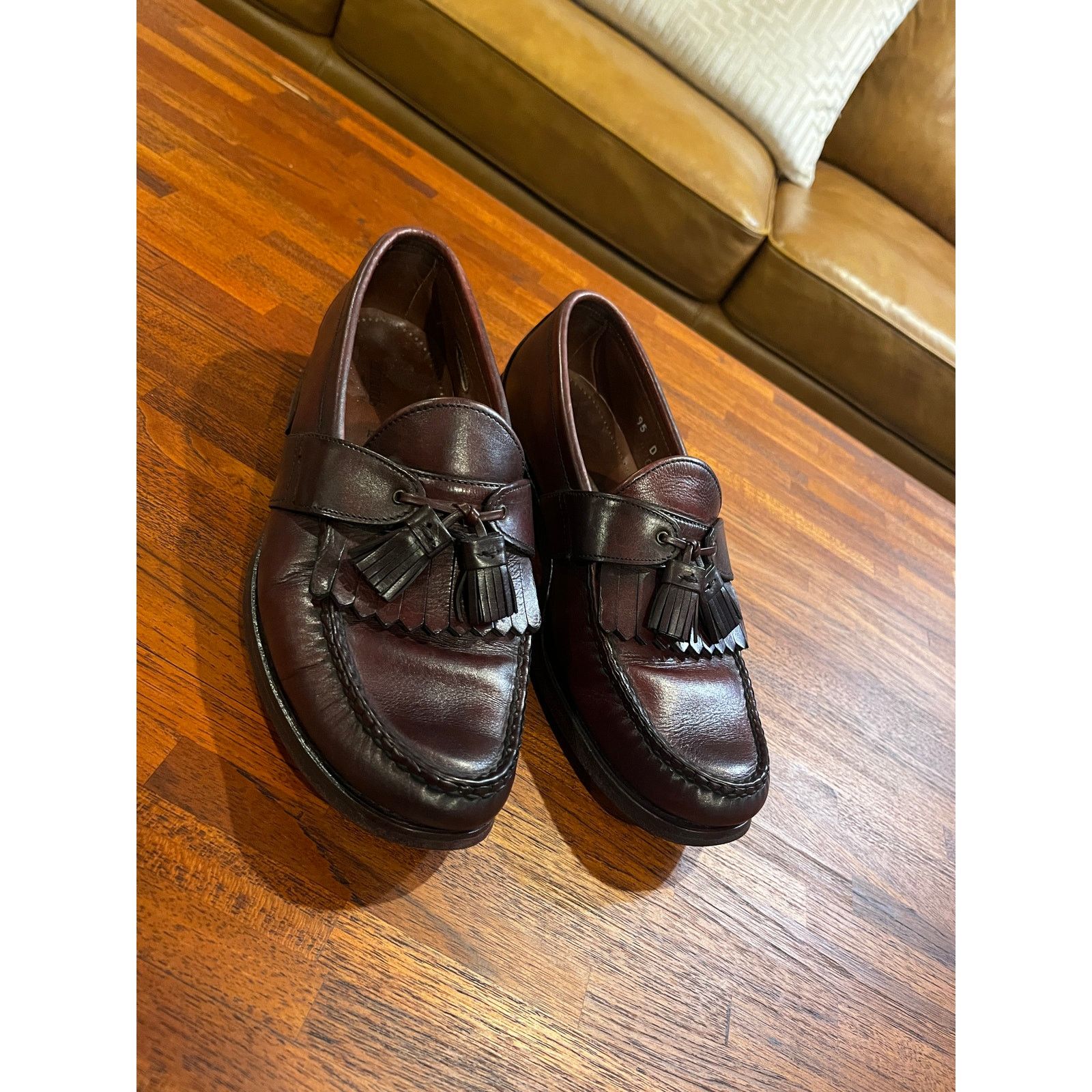 Allen Edmonds Allen Edmonds Enfield Kiltie Loafer Burgundy Men's 9.5D Size US 9.5 / EU 42-43 - 4 Thumbnail