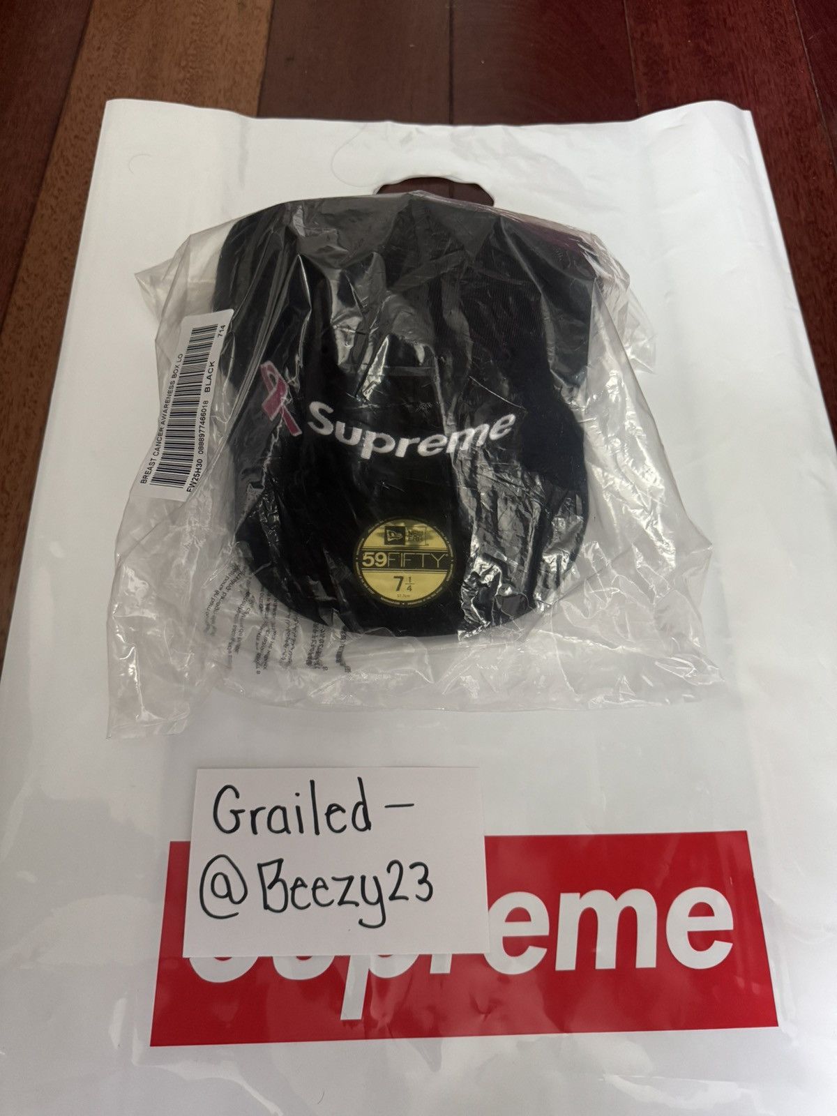 Supreme Supreme 7 1/4 Breast Cancer Awareness Box Logo New Era Size ONE SIZE - 3 Thumbnail