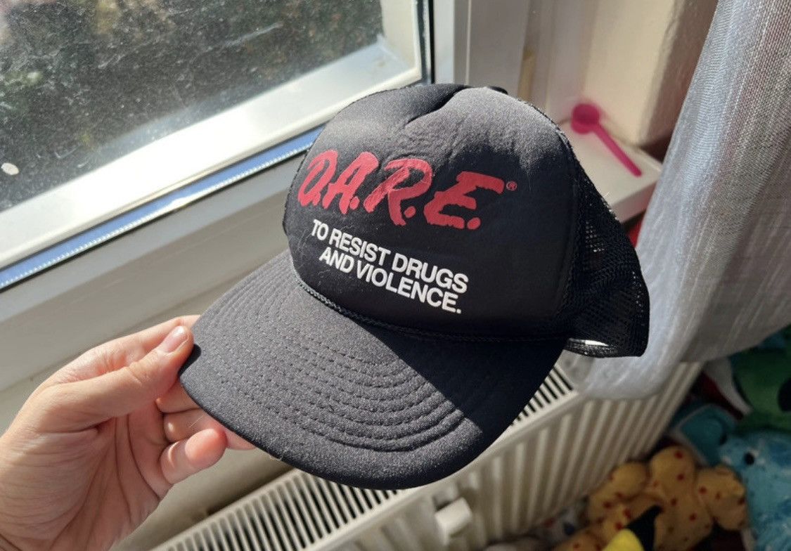 D.A.R.E Vintage D.A.R.E Skateboards Trucker Cap Hat 90s Size ONE SIZE - 2 Thumbnail