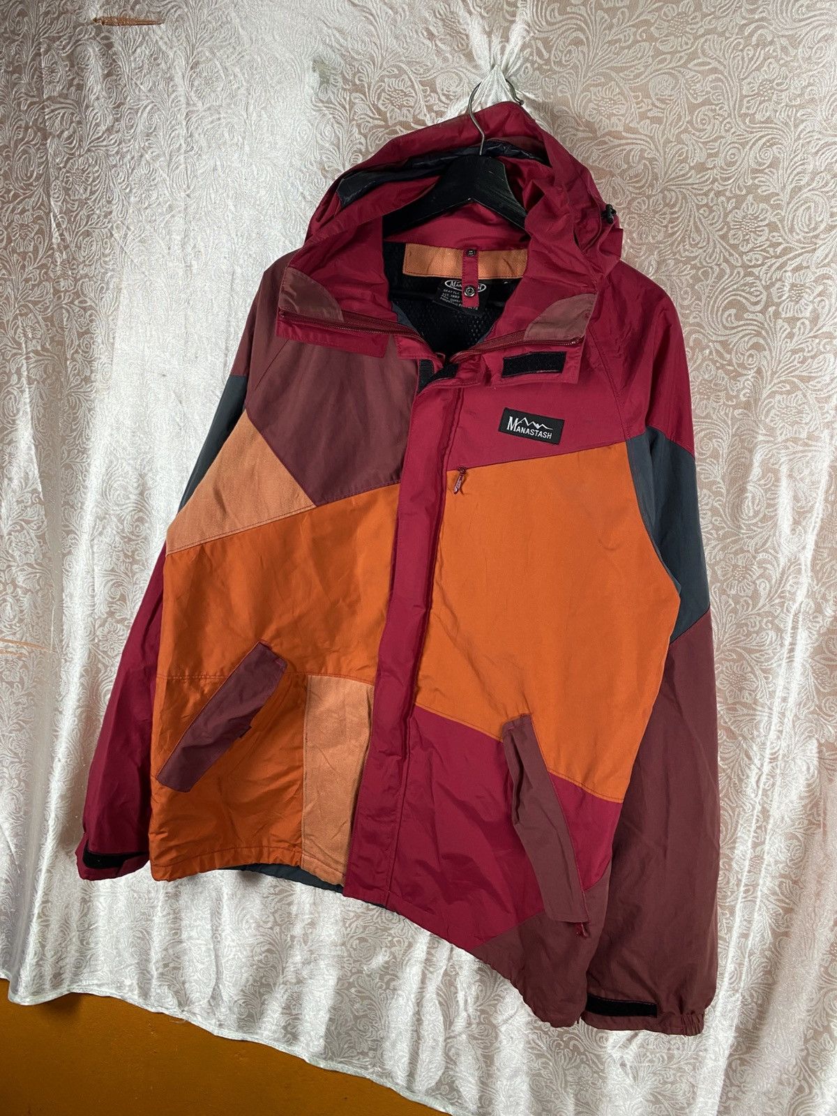 Manastash Manastash Colorblock Outdoor Red Orange Hood Mountain Parka Size US L / EU 52-54 / 3 - 4 Thumbnail