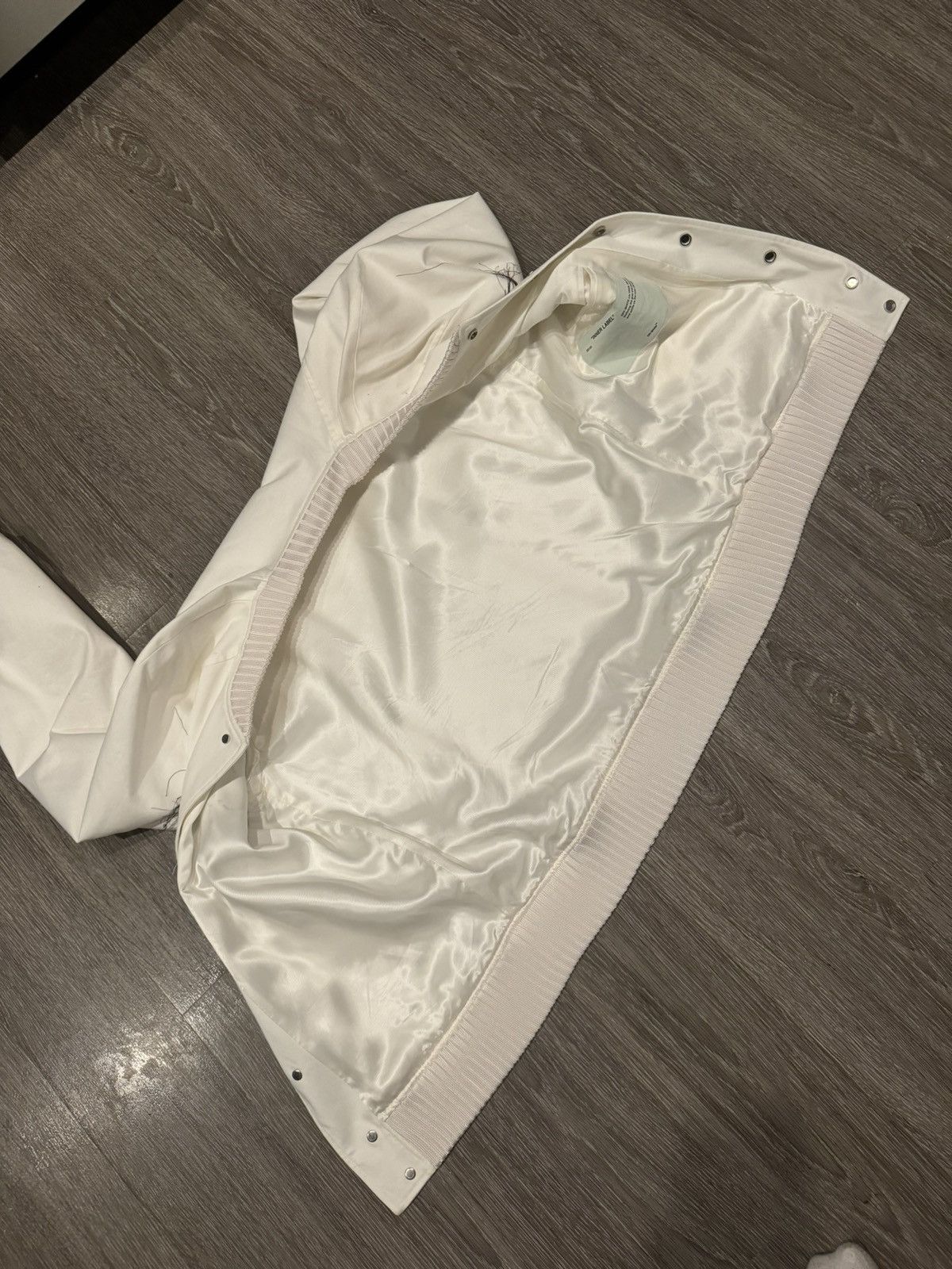 Off-White Off White Scorpion Embroidered The End 2017 Jacket White Size US L / EU 52-54 / 3 - 11 Thumbnail