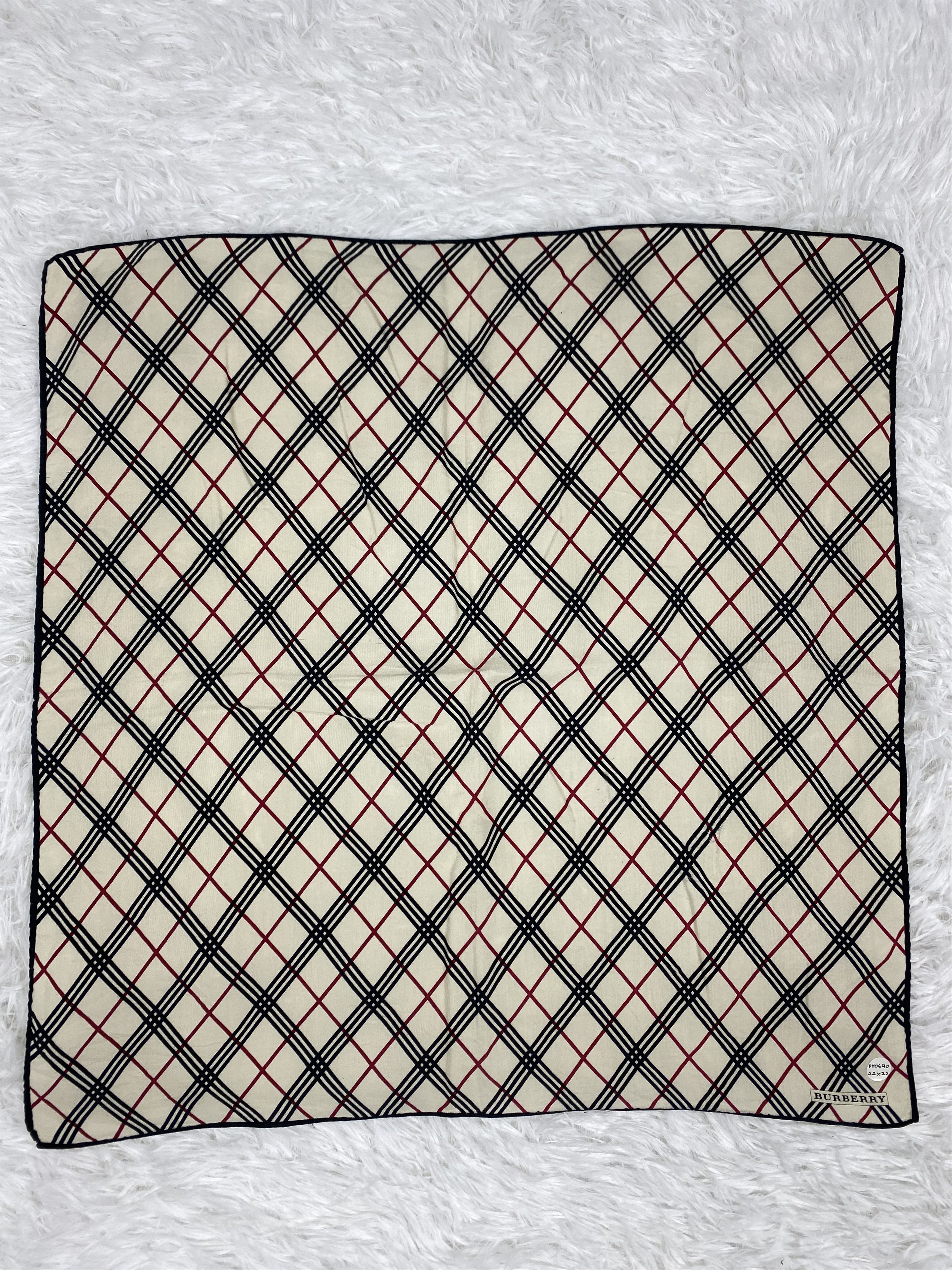 Burberry Vintage Burberry Handkerchief Neckerchief PH0640 Size ONE SIZE - 3 Thumbnail