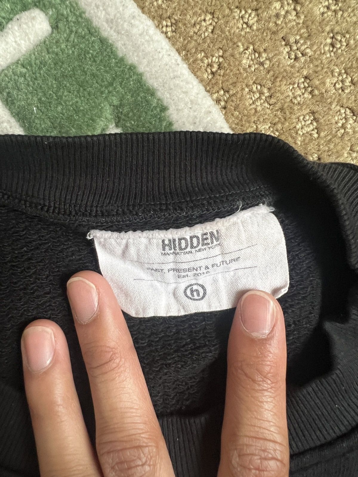HIDDEN HIDDEN NY black crewneck sweatshirt Size US L / EU 52-54 / 3 - 3 Thumbnail