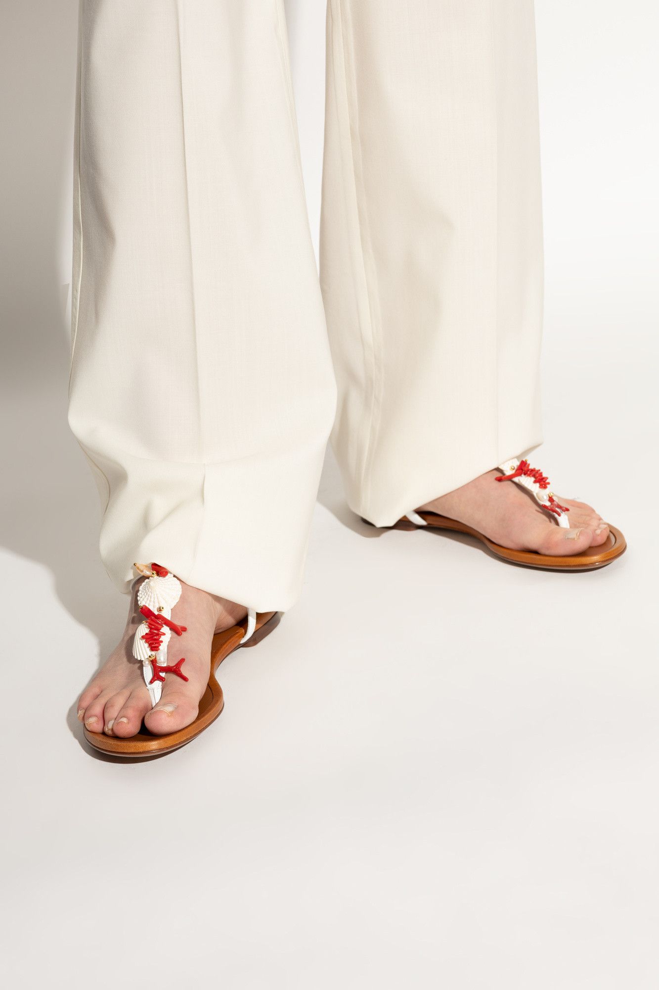 o1s22i1n1024 Flip Flops Sandals in White