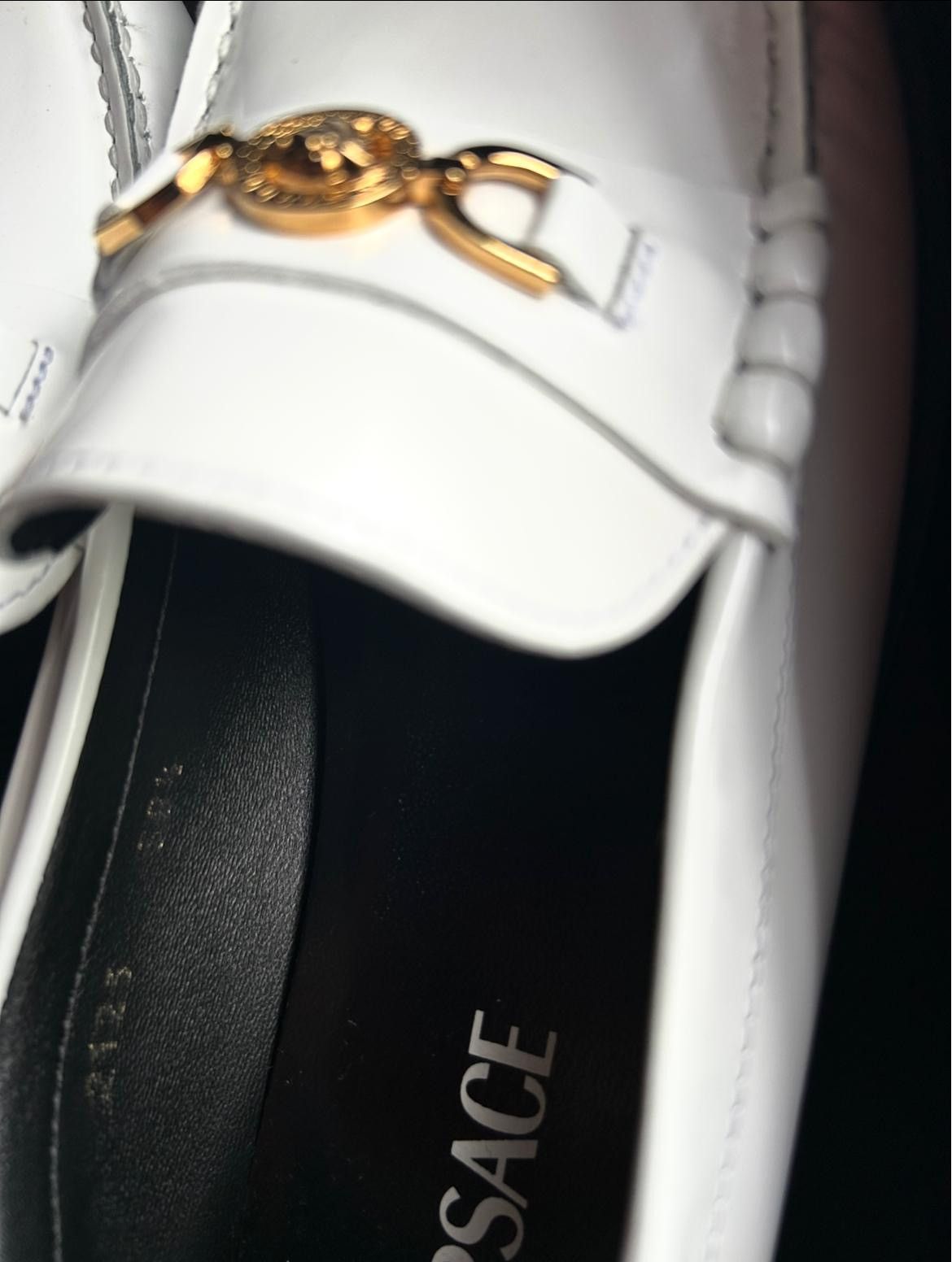 Versace Authentic Versace Medusa Leather Flats White Gold Size 8 Size US 8 / EU 41 - 7 Thumbnail