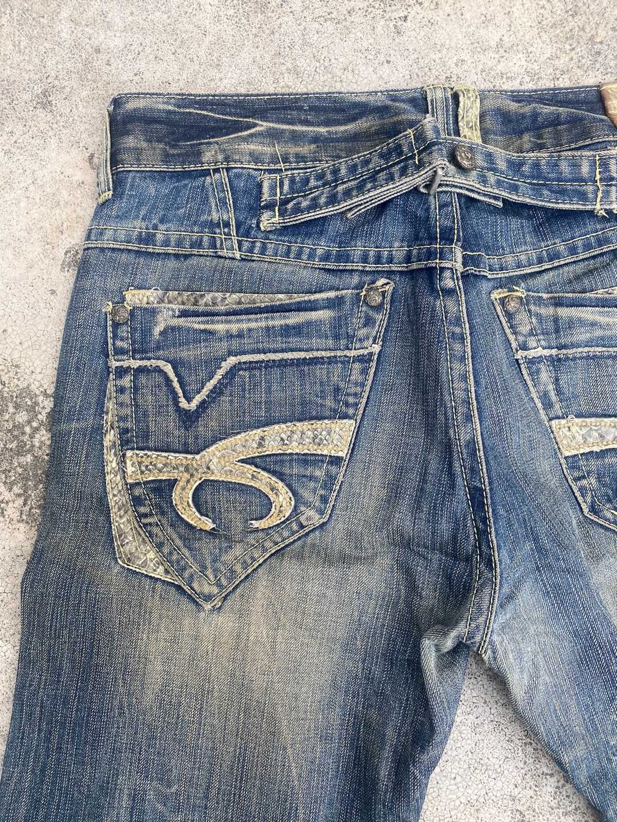 If Six Was Nine × Japanese Brand Flare Jeans Red Pepper Clawmark Snake Skin Size US 34 / EU 50 - 21 Thumbnail