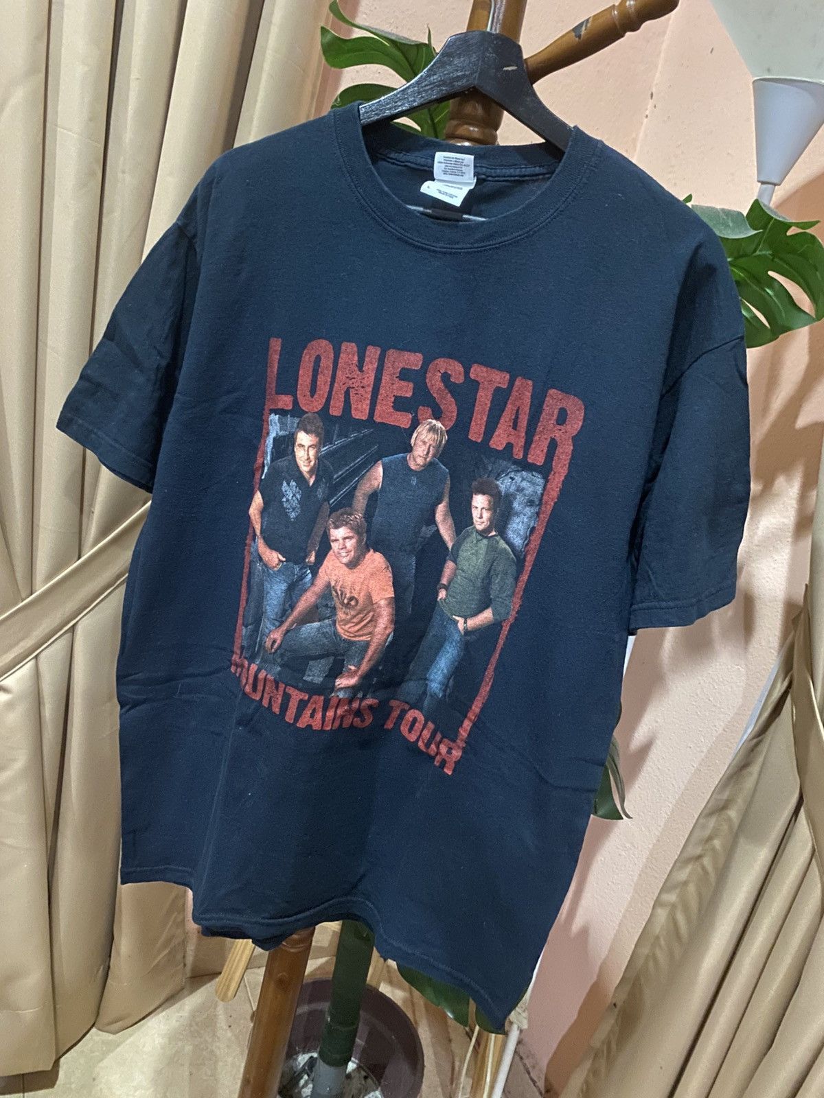 Band Tees LONESTAR Mountains Tour Vintage Concert T-Shirt (2000s) Size US L / EU 52-54 / 3 - 2 Thumbnail