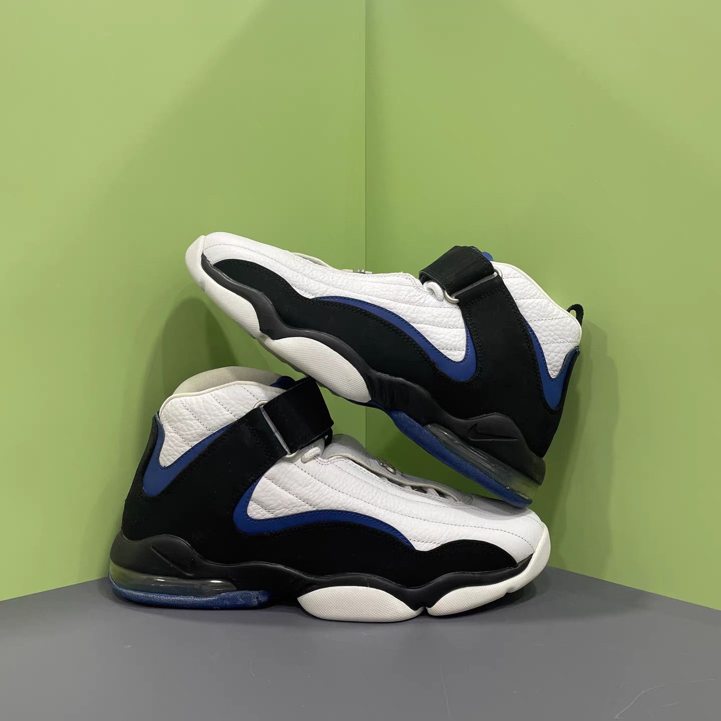 Nike Nike Air Penny 4 Basketball Shoes (Penny Hardaway) K15 Size US 9.5 / EU 42-43 - 4 Thumbnail