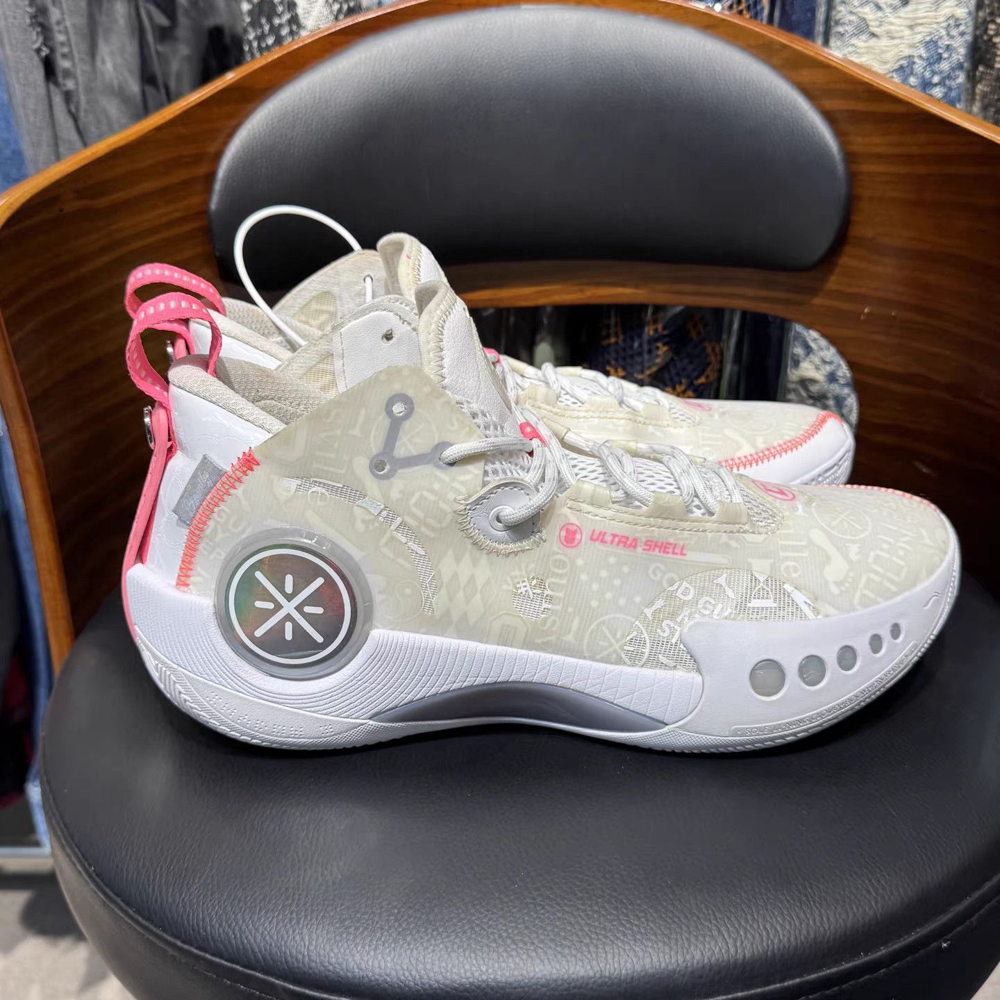 Li-Ning Li-Ning Phantom 3 Basketball Shoes K15 Size US 11 / EU 44 - 4 Thumbnail