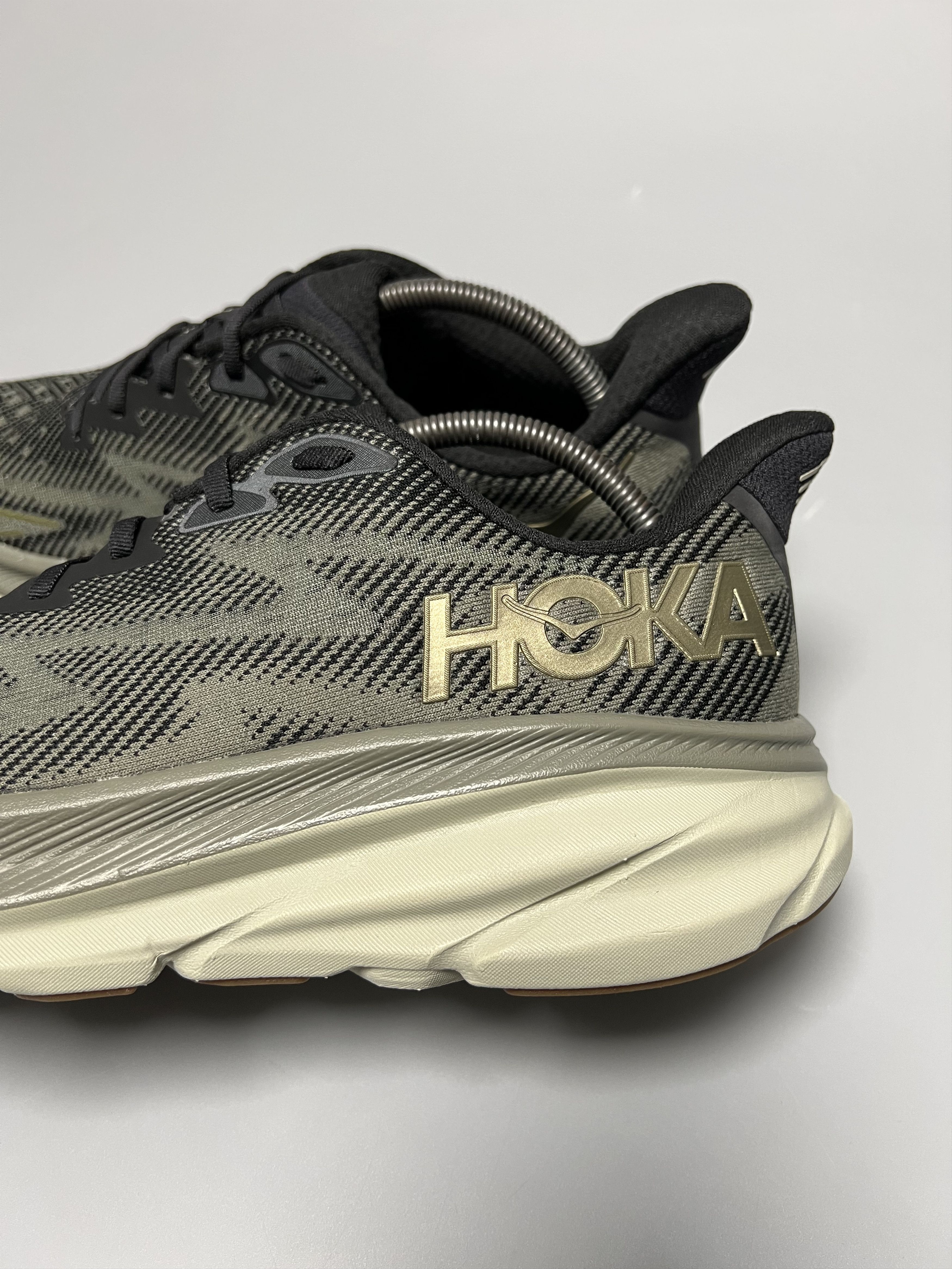 Hoka 12D Hoka One One Clifton 9 Running Shoes Walking Gym Size US 12 / EU 45 - 13 Thumbnail
