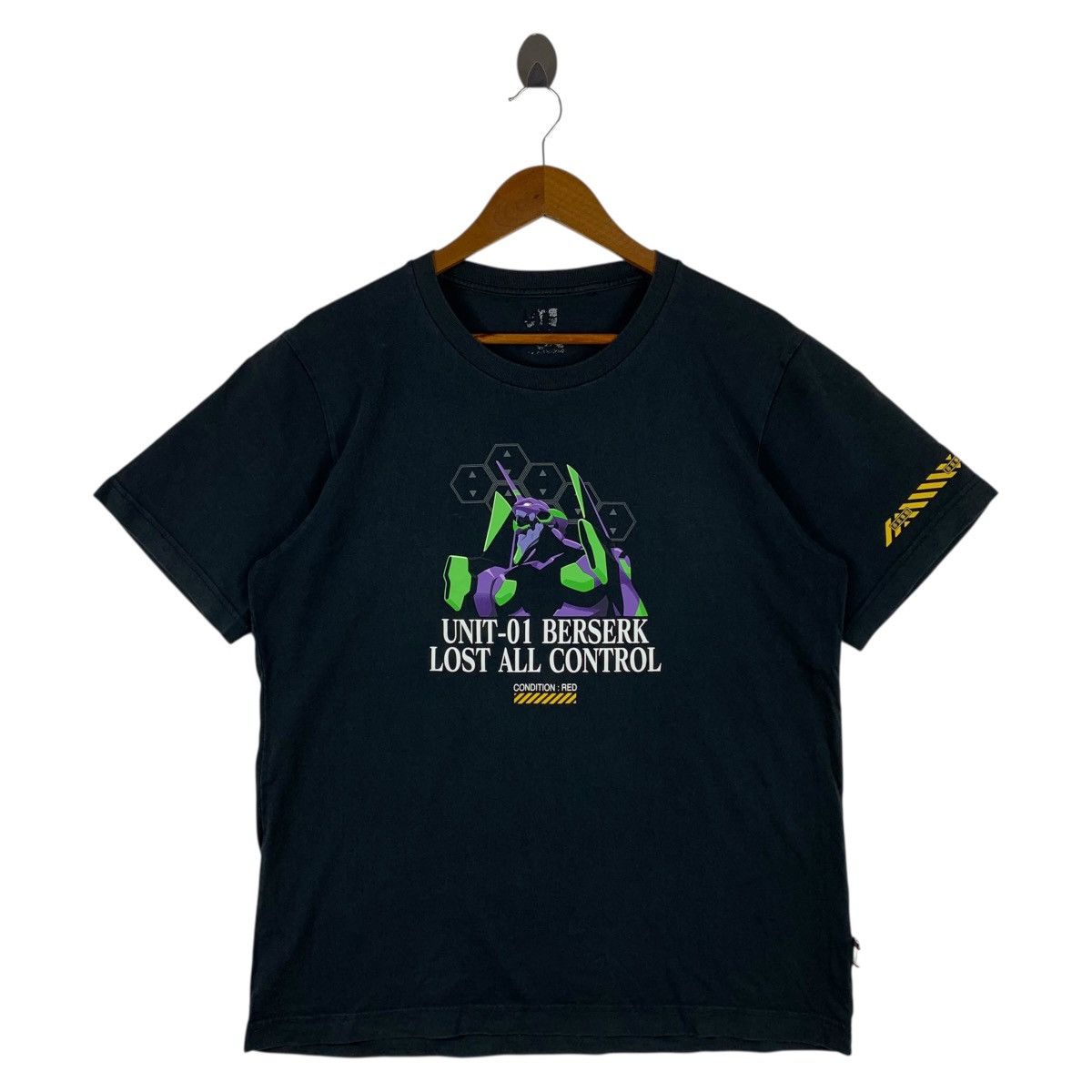Other Vintage Uniqlo UT Evangelion Unit-01 Graphic Tee Size US L / EU 52-54 / 3 - 1 Thumbnail