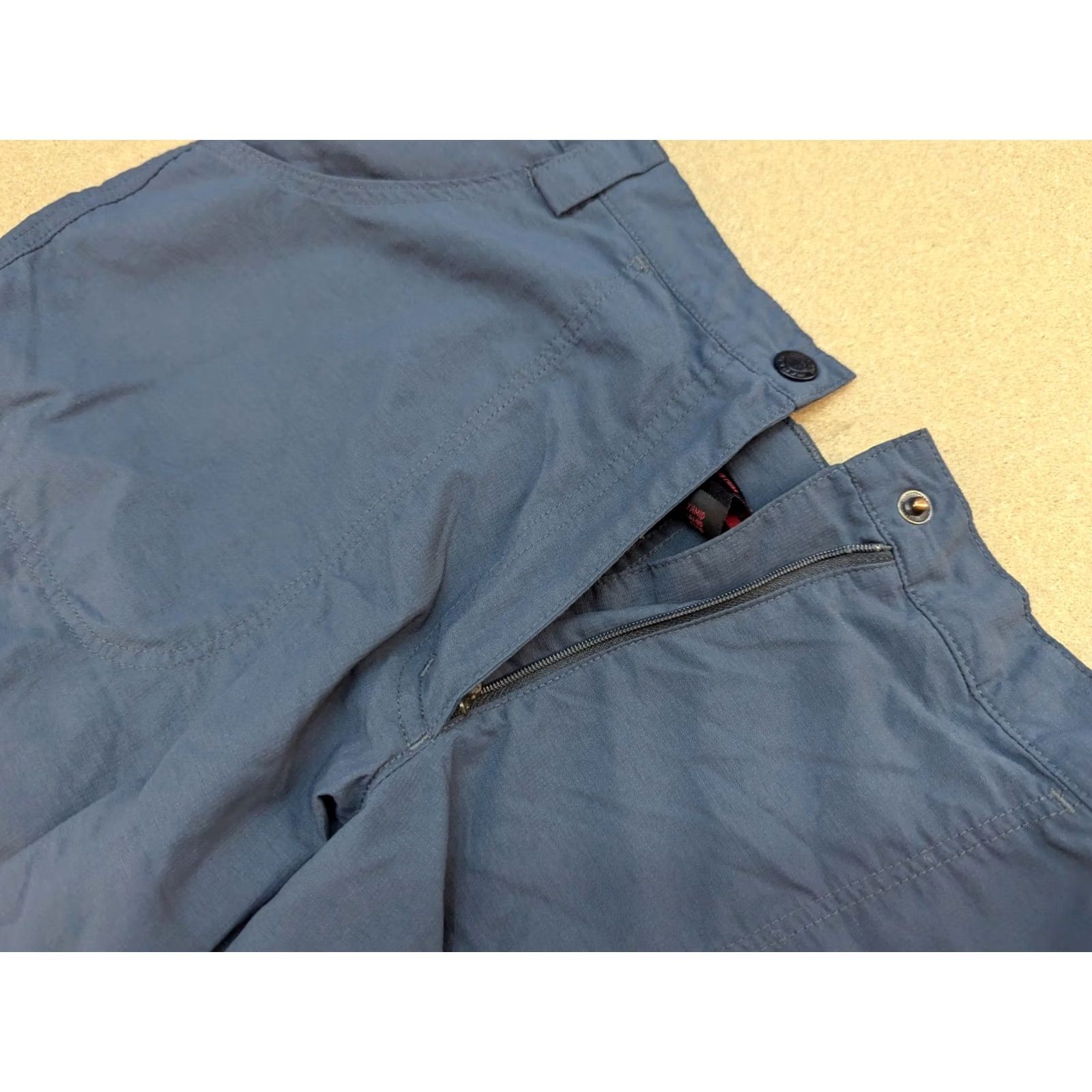 Mammut MAMMUT Womens Hiking 7/8 Pants Size 42 Gray Trekking Pockets Outdoor Ladies Pants Women Gray 42 Pockets Hiking 7/8 Khakis Mens? Size 28" / US 6 / IT 42 - 4 Thumbnail