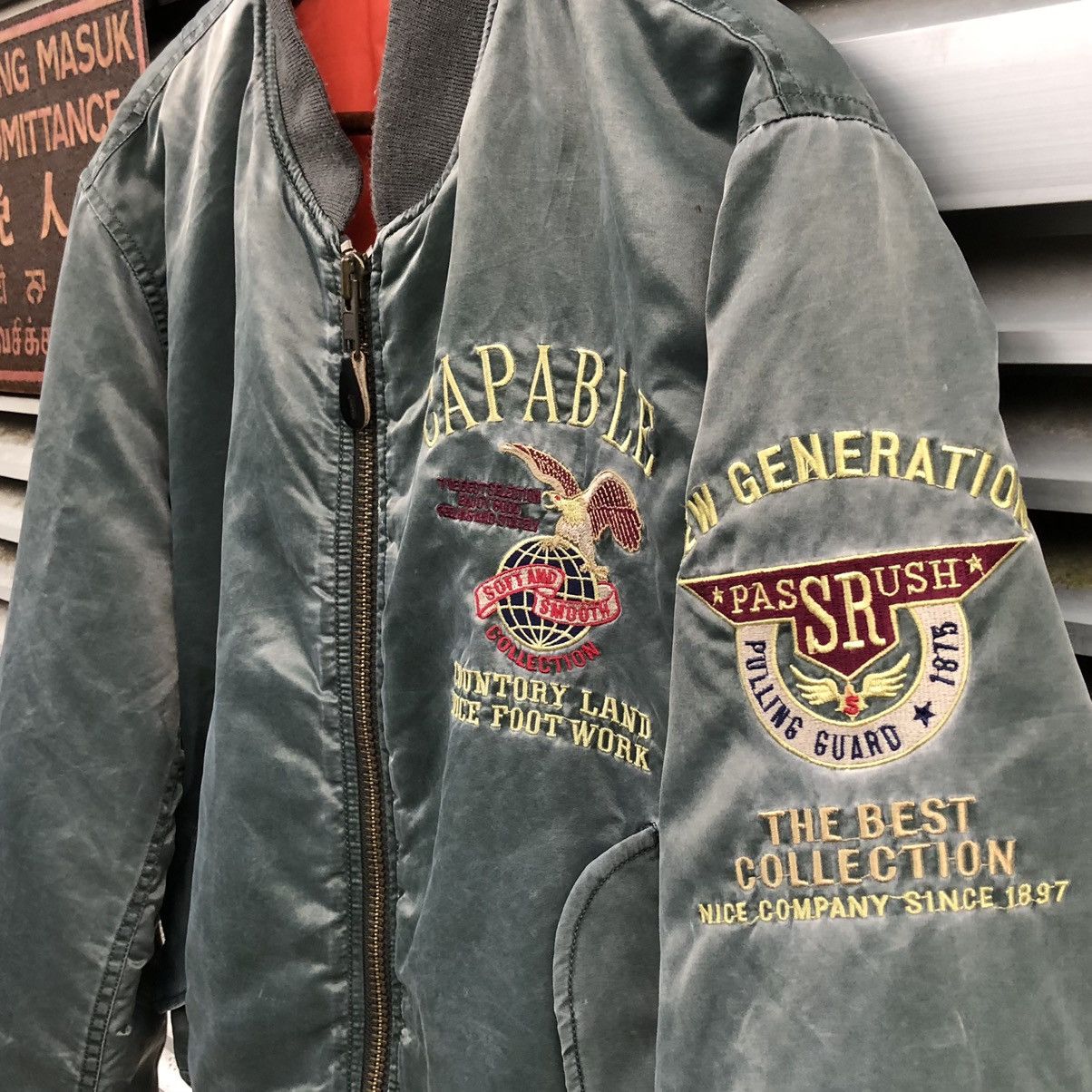 Vintage Vintage Sun Faded CAPABLE Intermediate Ma-1 Bomber Jacket Size US M / EU 48-50 / 2 - 4 Thumbnail