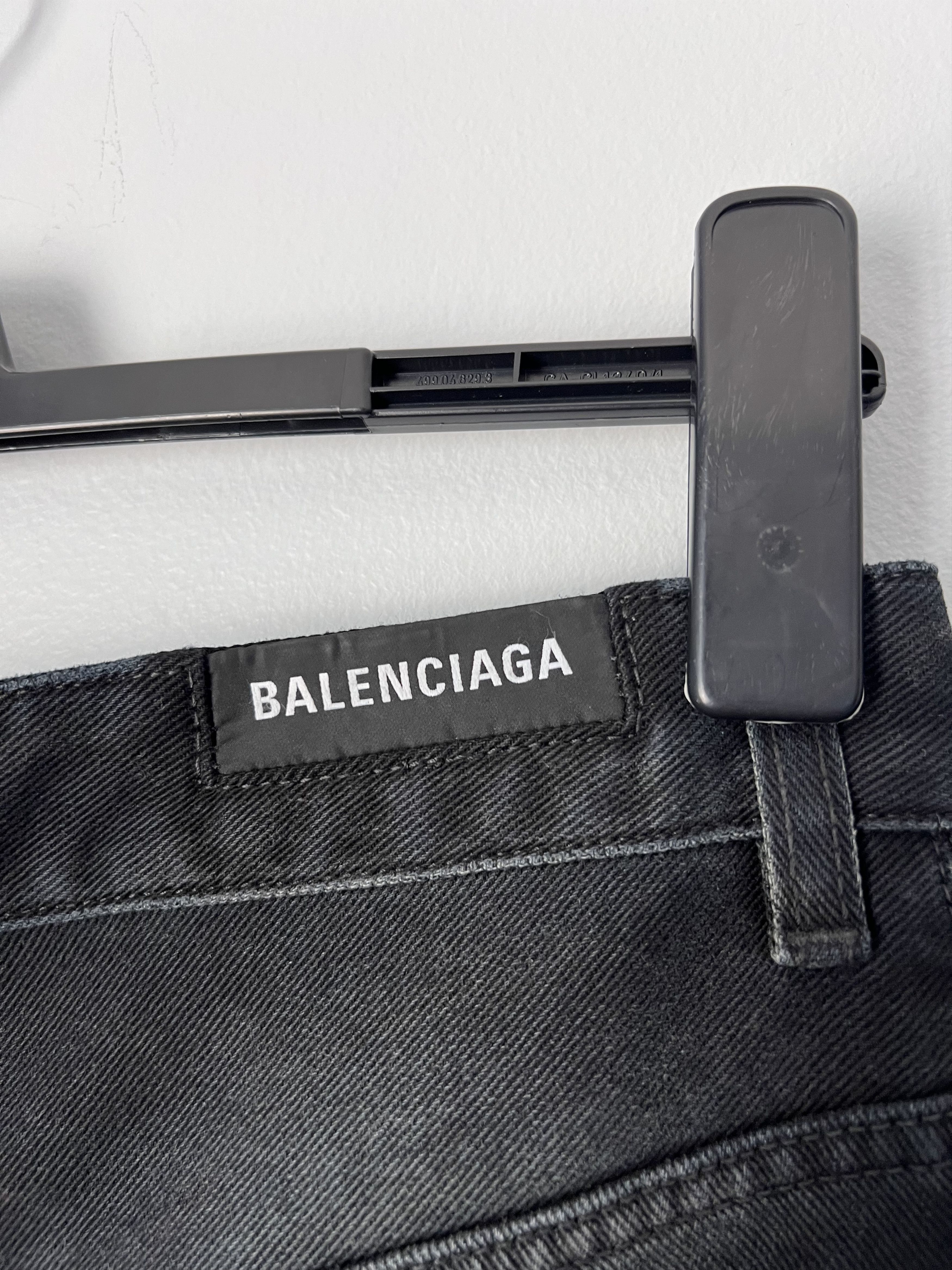 Balenciaga Balenciaga Embroidered Logo Baggy Denim in Black Size US 33 - 6 Thumbnail