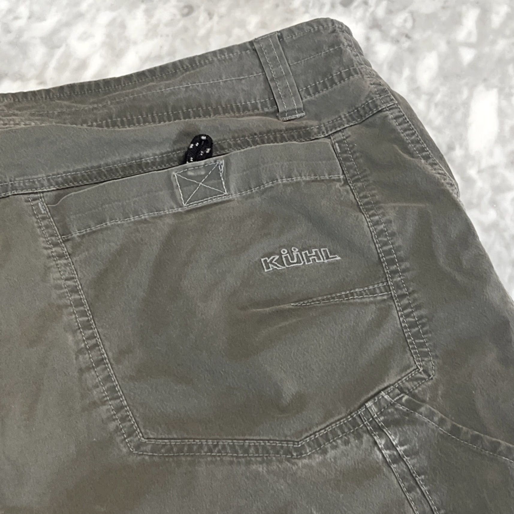 Born Kuhl Shorts Men's Size 38 Green RN#108846 Born in the Mountains Outdoor Hiking Size US 38 / EU 54 - 6 Thumbnail