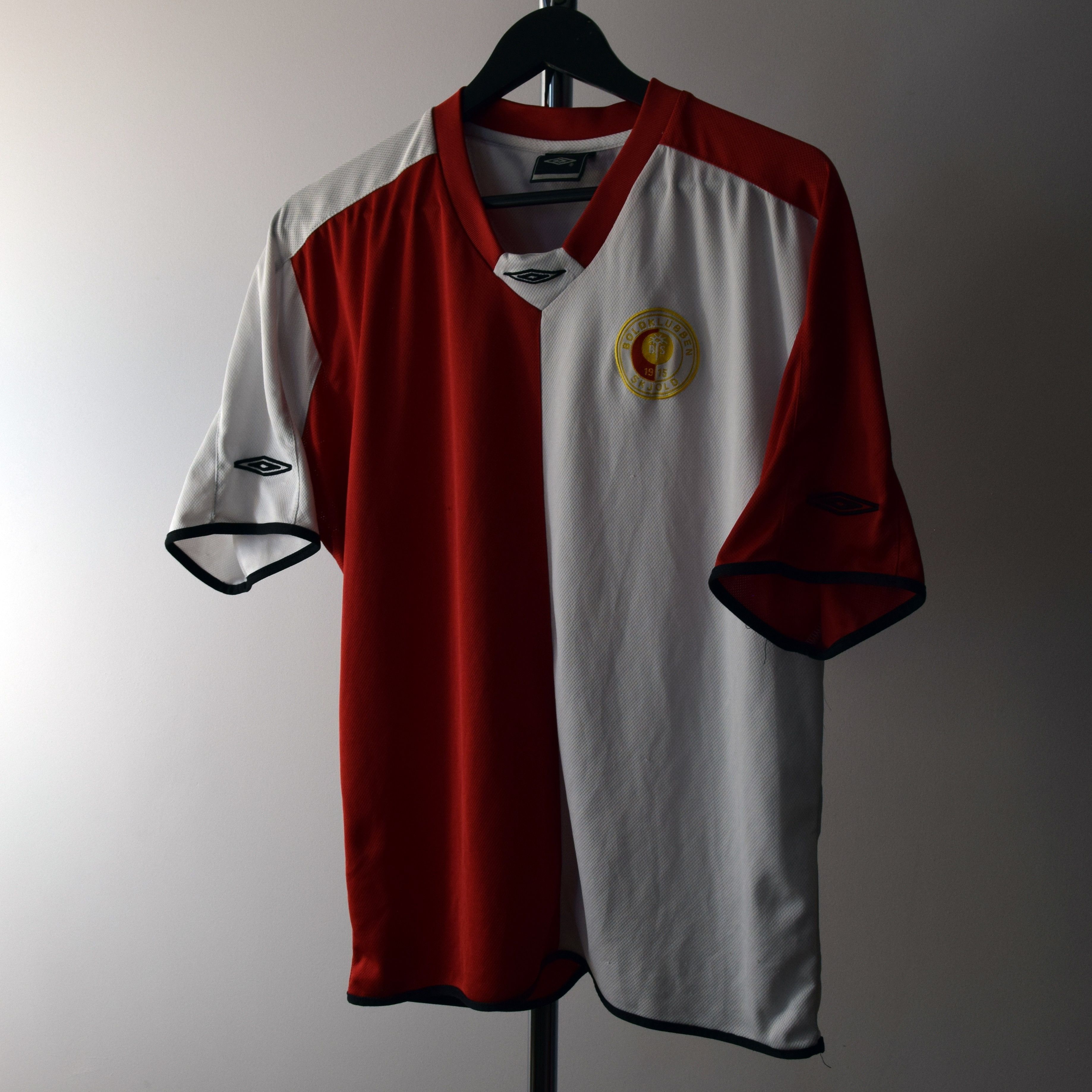 Boldklubben Skjold Denmark SOCCER JERSEY Umbro size M - L