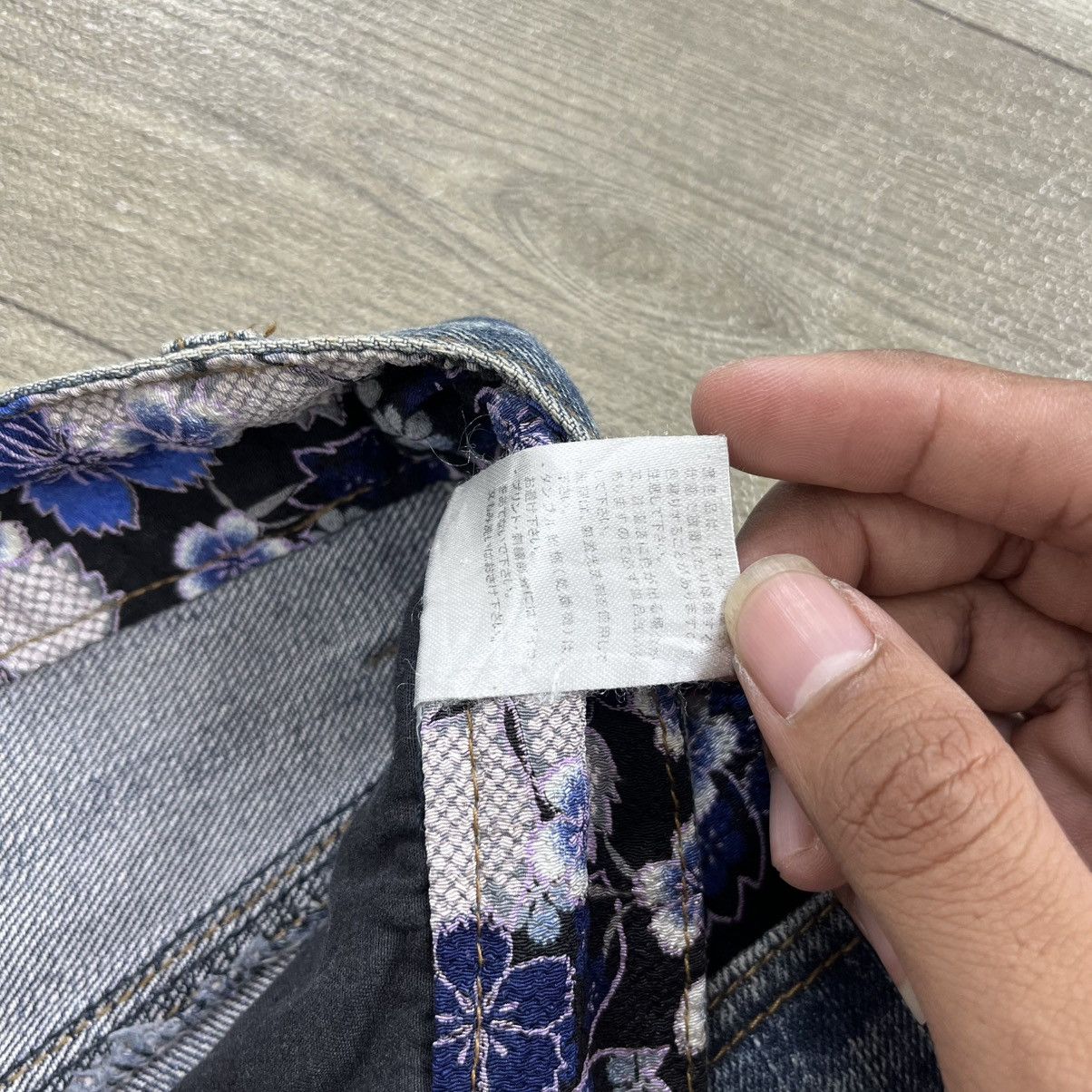 Karakuri Tamashii Y2K Karakuri Tamashii Koi Flowers Embroidered Ed kardy Jeans Size US 30 / EU 46 - 14 Thumbnail