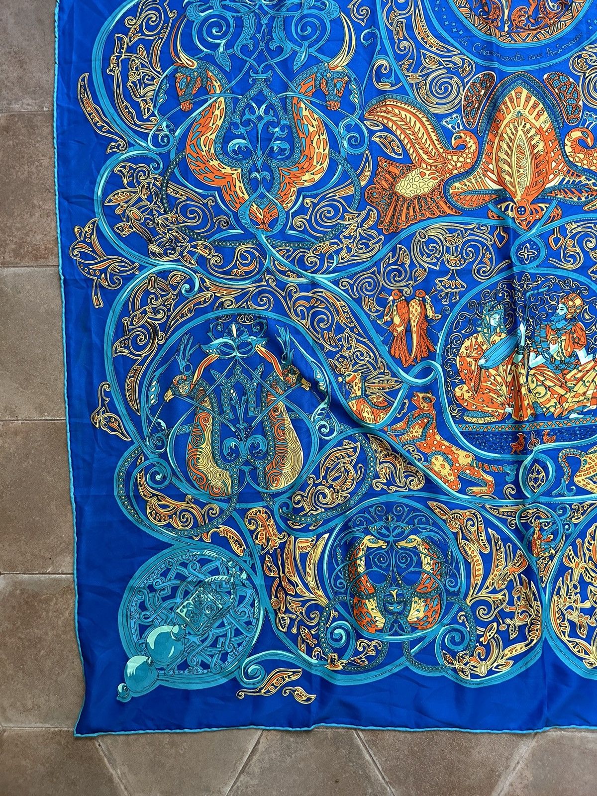 Hermes VINTAGE AUTHENTIC 100% SILK LA CHARMANTE AUX ANIMAUX SCARF Size ONE SIZE - 3 Thumbnail
