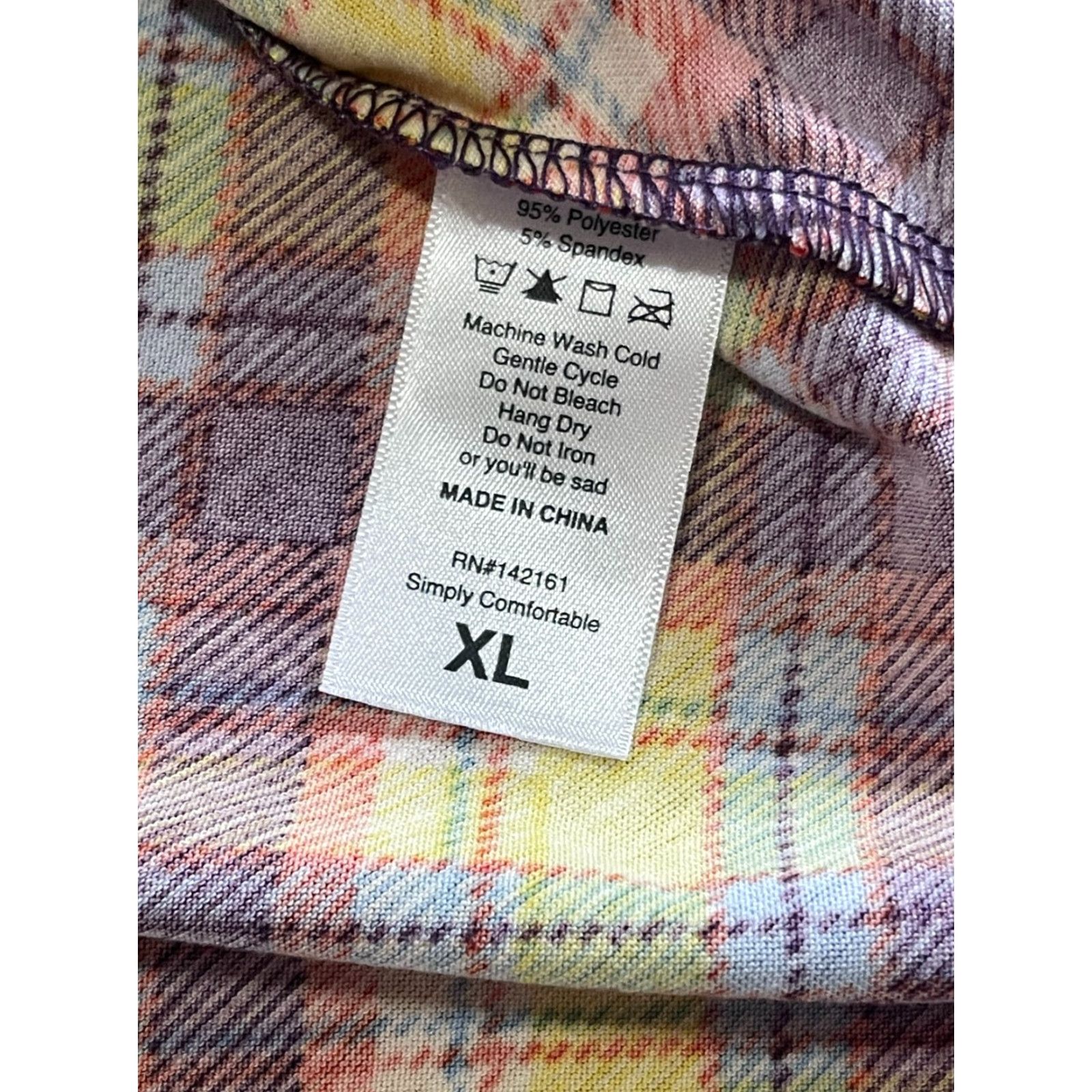 Vintage VINTAGE LuLaRoe Shirt Womens XL Blue Red Yellow Volley Ball Print V-neck NWT Size XL / US 12-14 / IT 48-50 - 7 Thumbnail