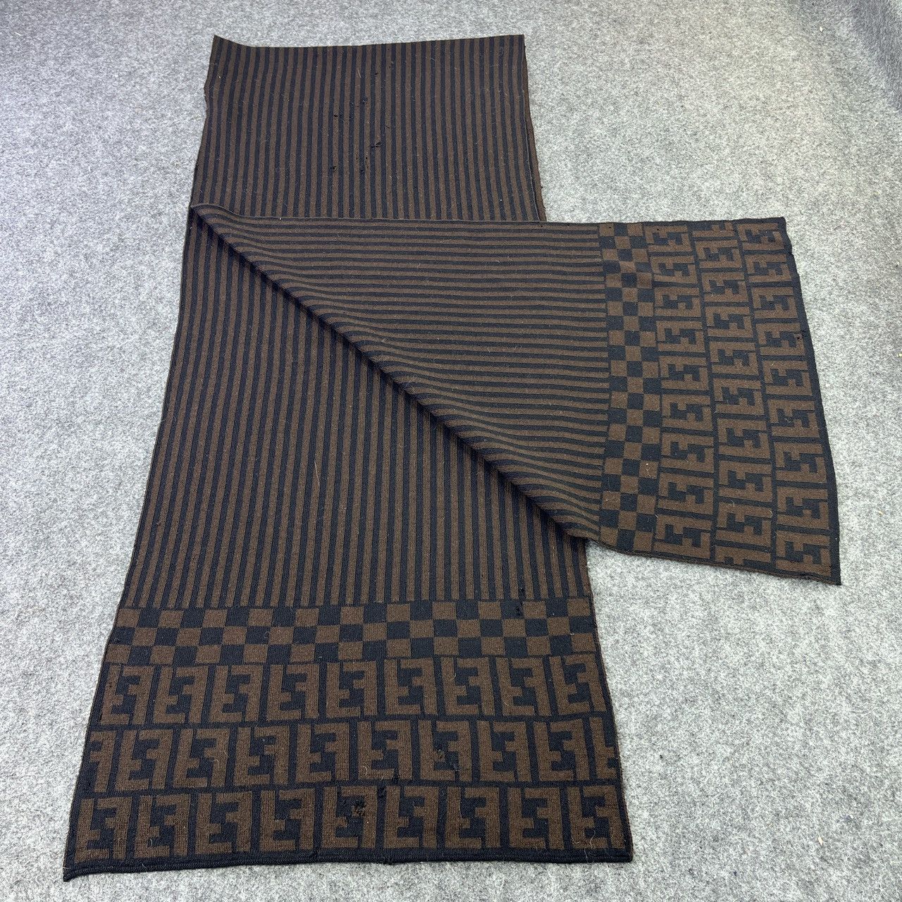 Fendi Fendi Scarf / Muffler / Neckwear T395 Size ONE SIZE - 4 Thumbnail
