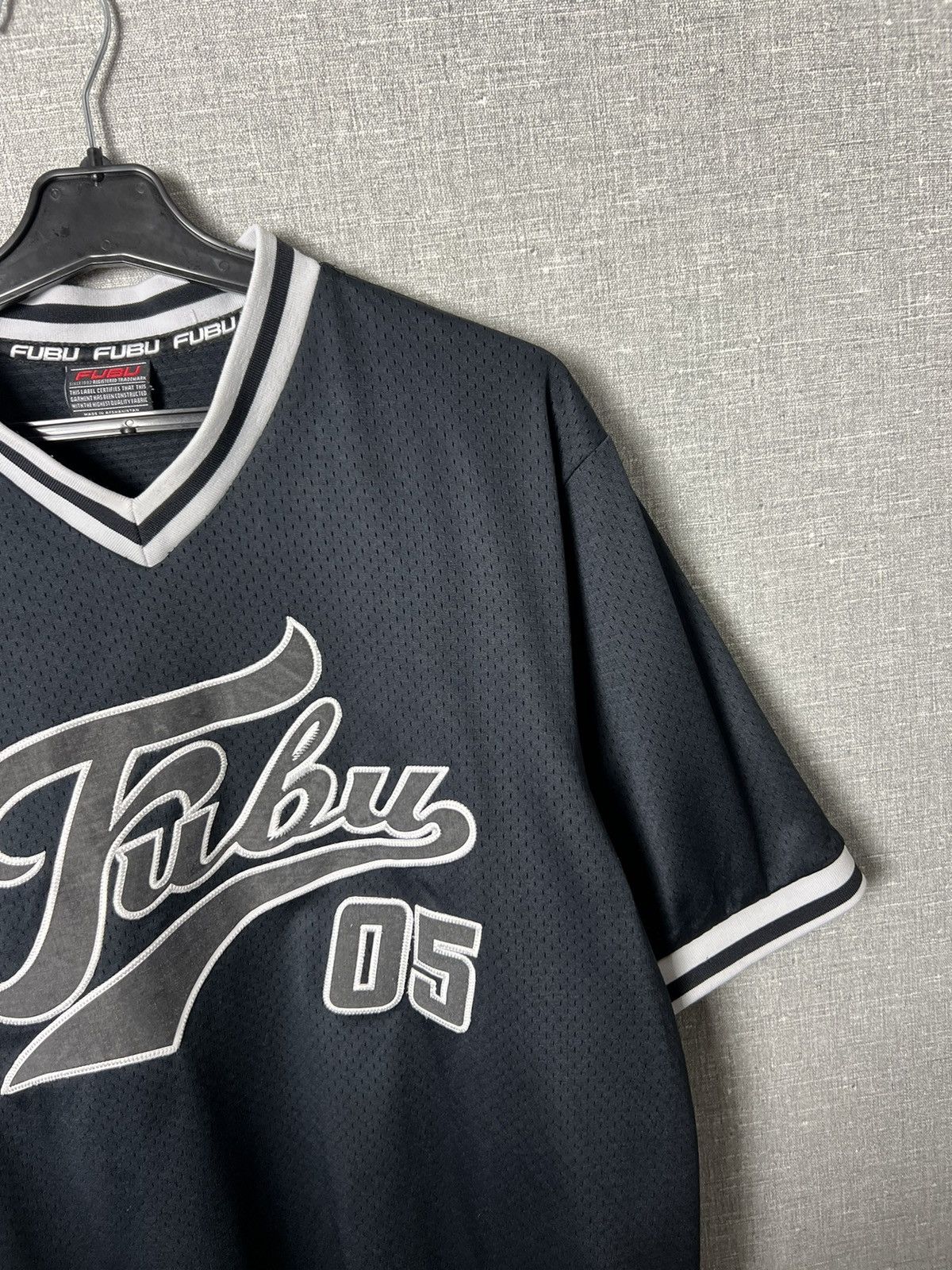 Fubu Vintage FUBU 05 Baseball Jersey T-Shirt Big Logo Size M Size US M / EU 48-50 / 2 - 4 Thumbnail