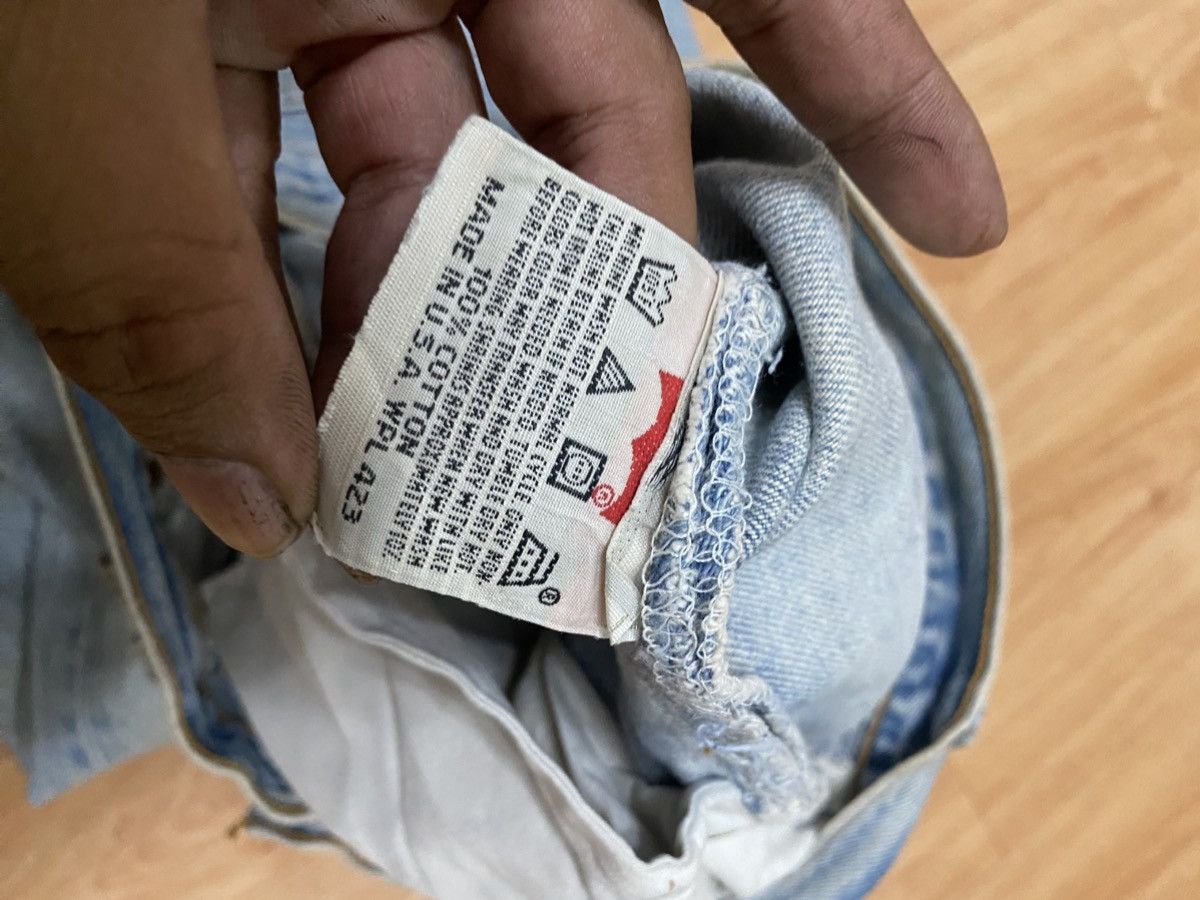 Levi's × Vintage Vintage 90s levis 501 button fly distressed denim Size US 32 / EU 48 - 8 Thumbnail
