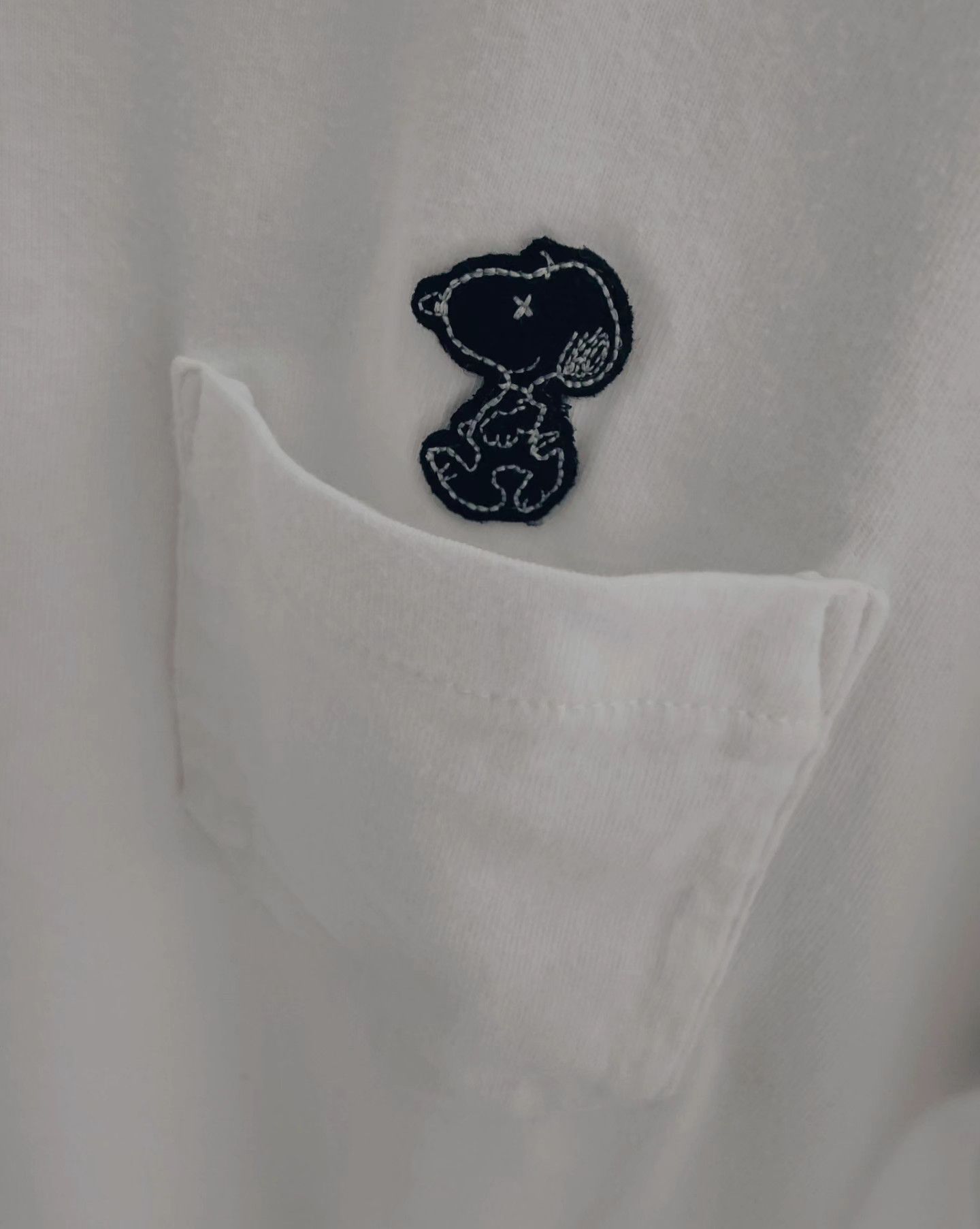 Peanuts × Uniqlo KAWS x Peanuts X X Size US M / EU 48-50 / 2 - 3 Thumbnail