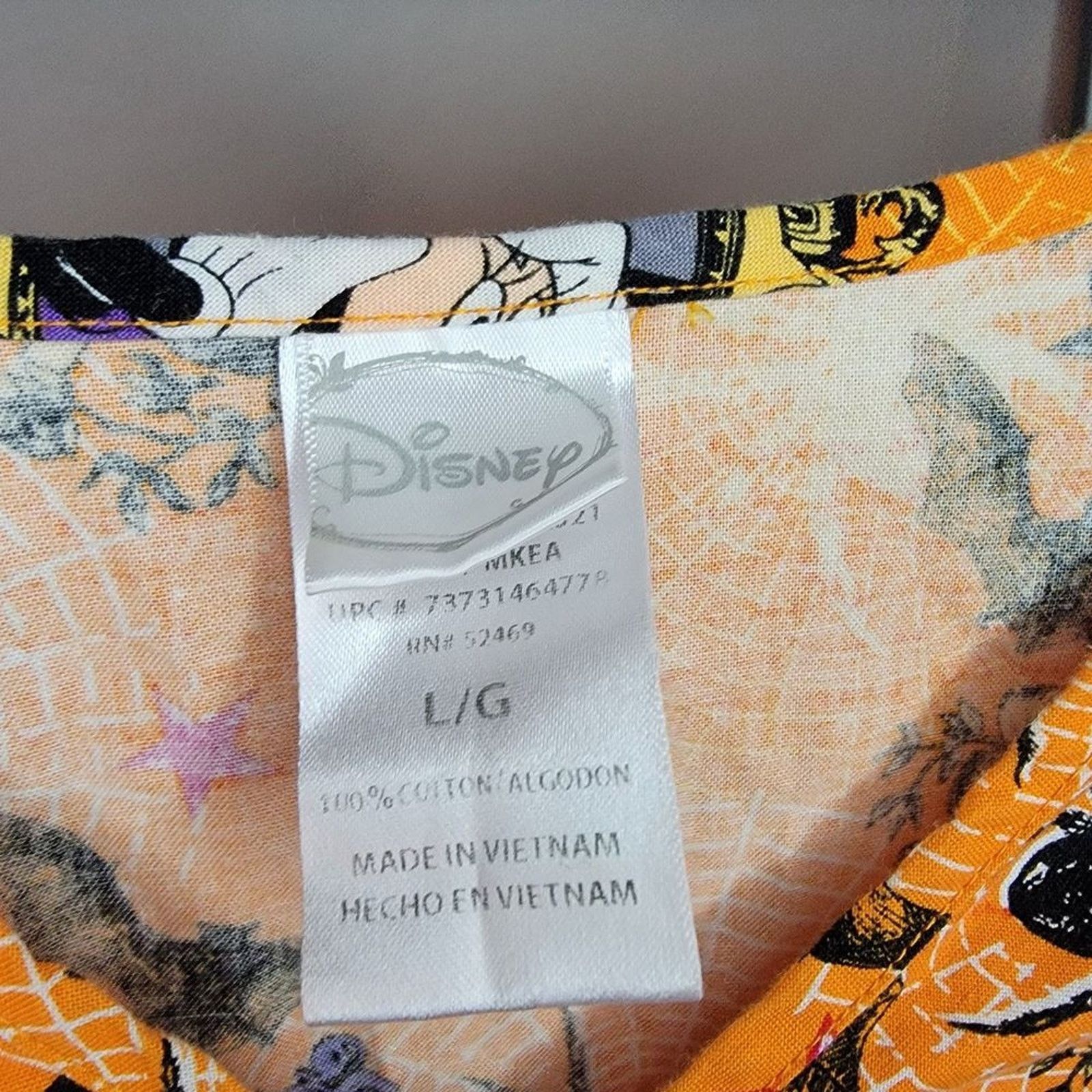 Disney Disney Mickey Minnie Happy Hauntings Scrub Top - Size Large Size L / US 10 / IT 46 - 3 Thumbnail