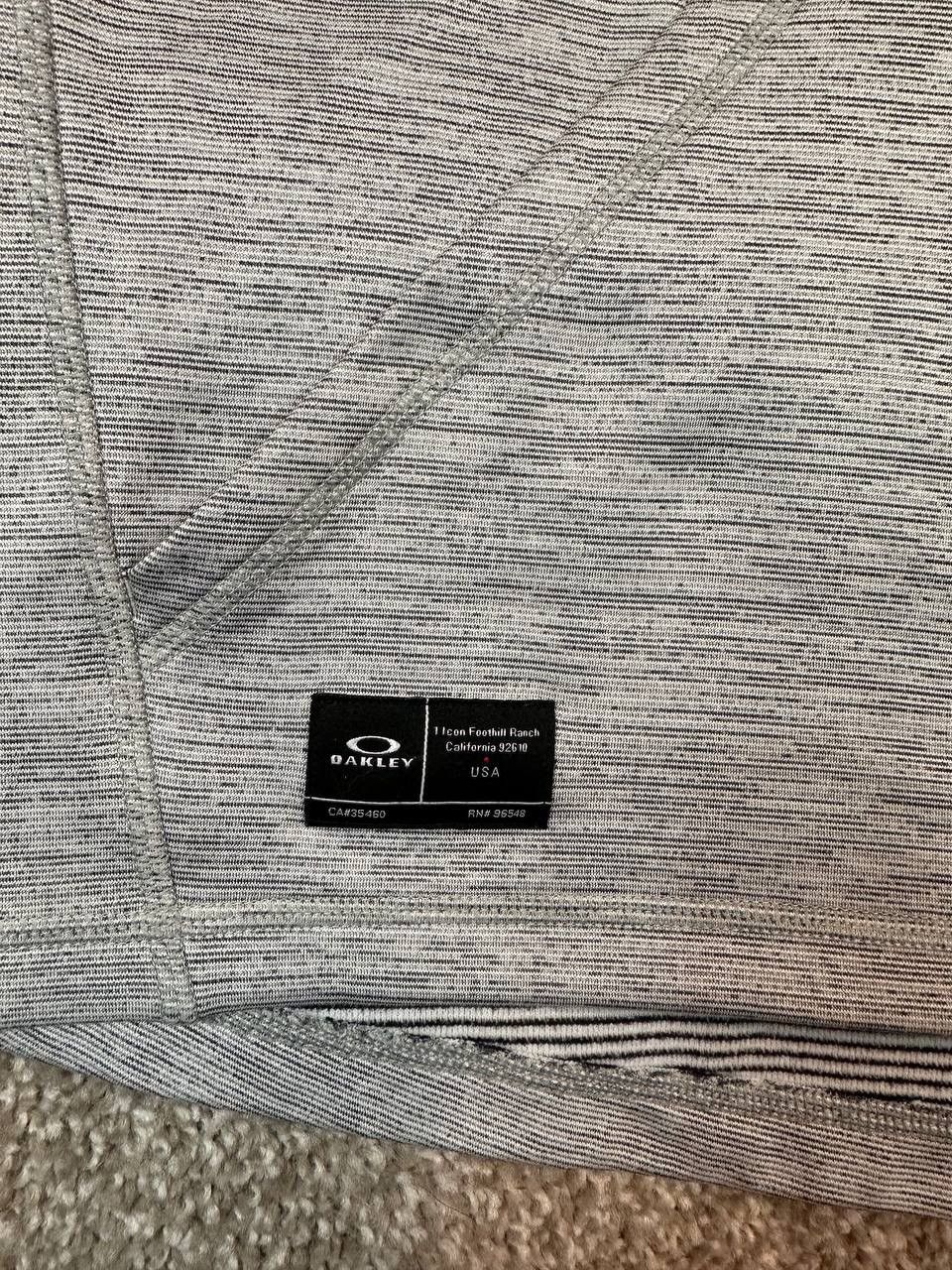 Oakley Vintage Y2K Oakley Full Zip Performance Hoodie Grey Black Size US XL / EU 56 / 4 - 7 Thumbnail