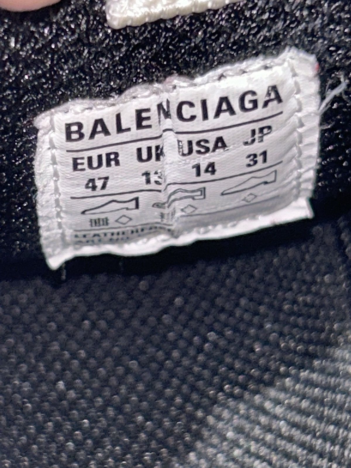 Balenciaga Balenciaga Triple S 47 Size 14 White Preowned With Box Size US 14 / EU 47 - 9 Thumbnail