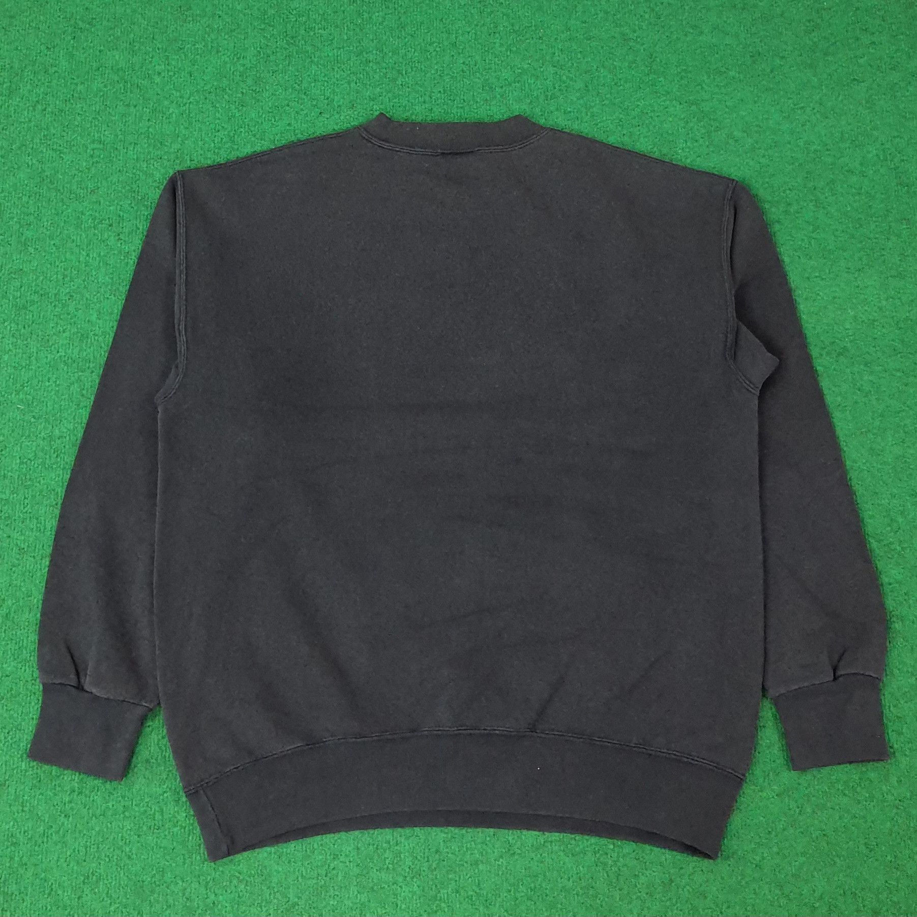 Nutmeg Vintage Nutmeg Mighty Duck Kick Ice NHL Sweatshirt C261N17 Size US L / EU 52-54 / 3 - 4 Thumbnail