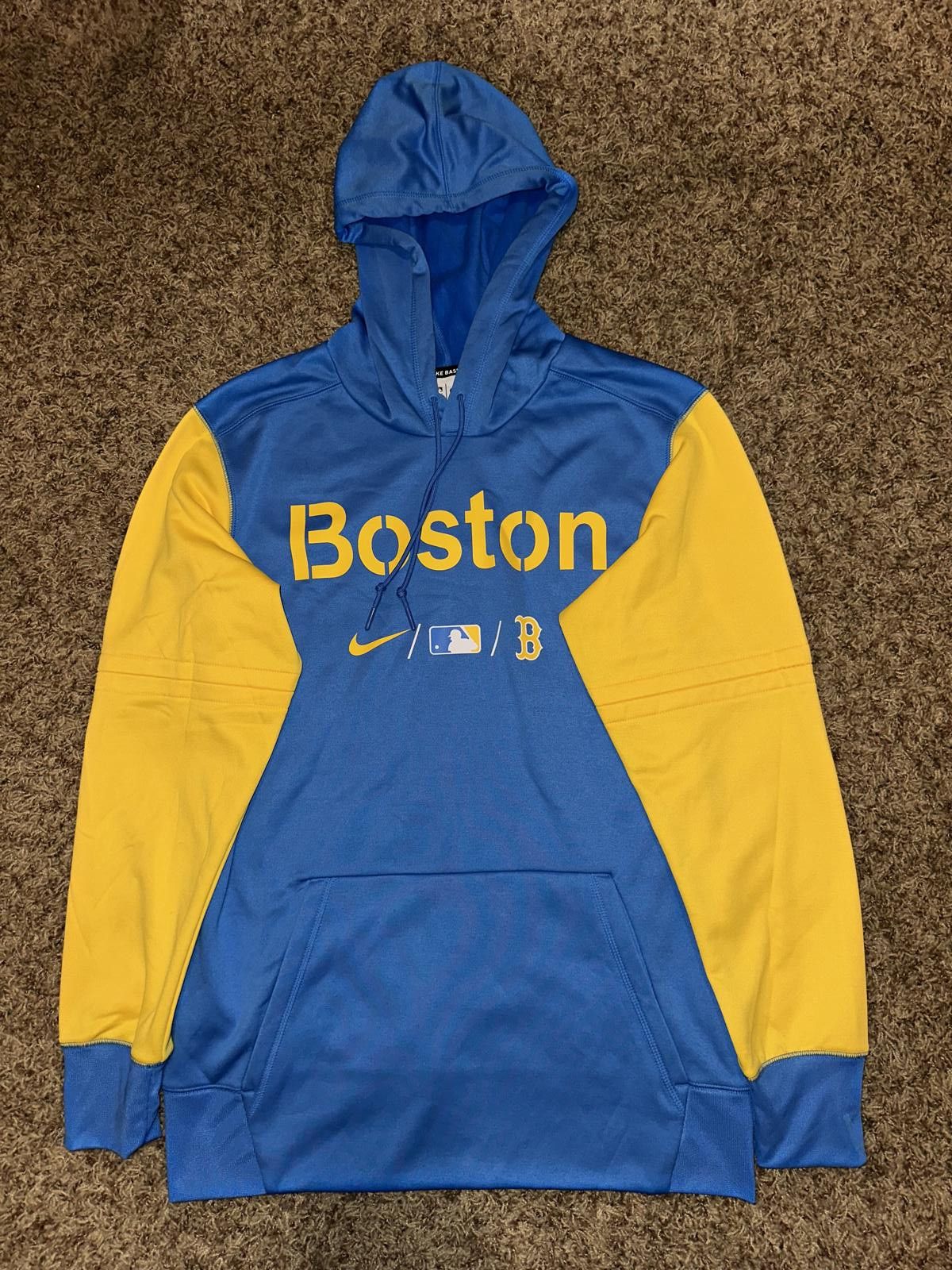 Nike Men's MLB Boston Red Sox City Connect Therma Blue/Yellow Hoodie