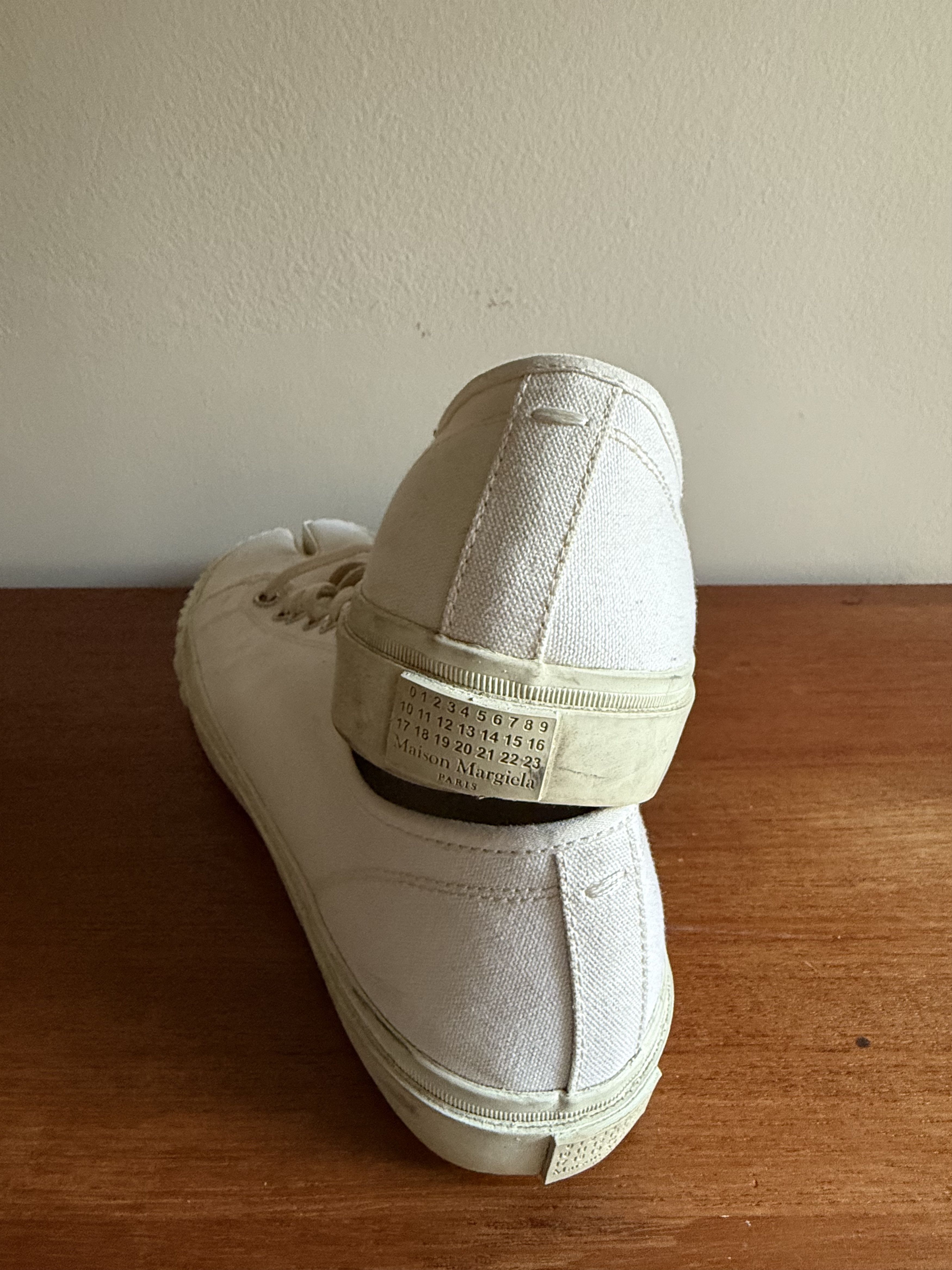 Maison Margiela Maison Margiela Mens Tabi Sneakers Lace up White size 43.5 Size US 10.5 / EU 43-44 - 5 Thumbnail