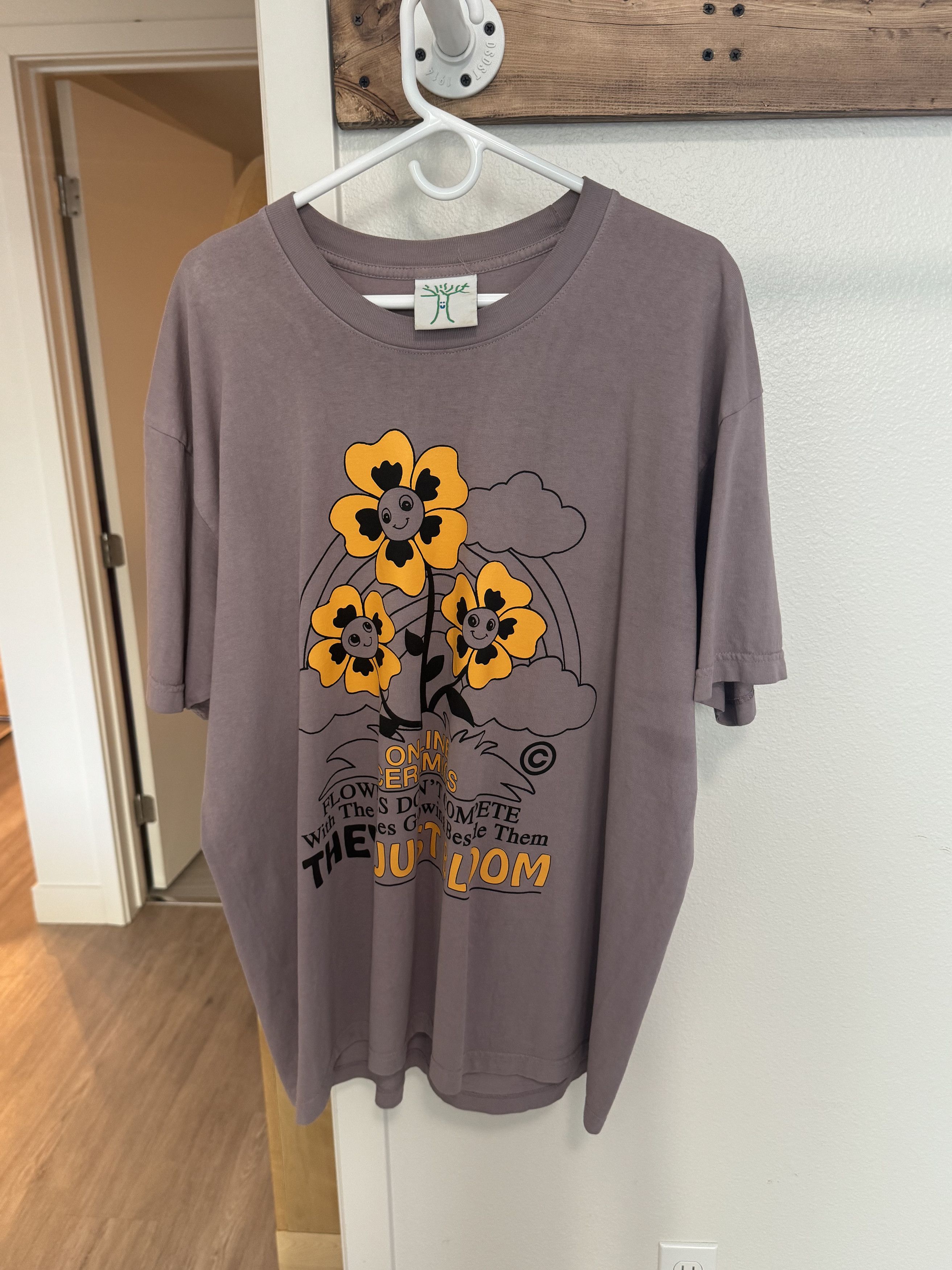Online Ceramics Online Ceramics Just Bloom - Purple Tee 2016 Rare Size US XL / EU 56 / 4 - 2 Thumbnail