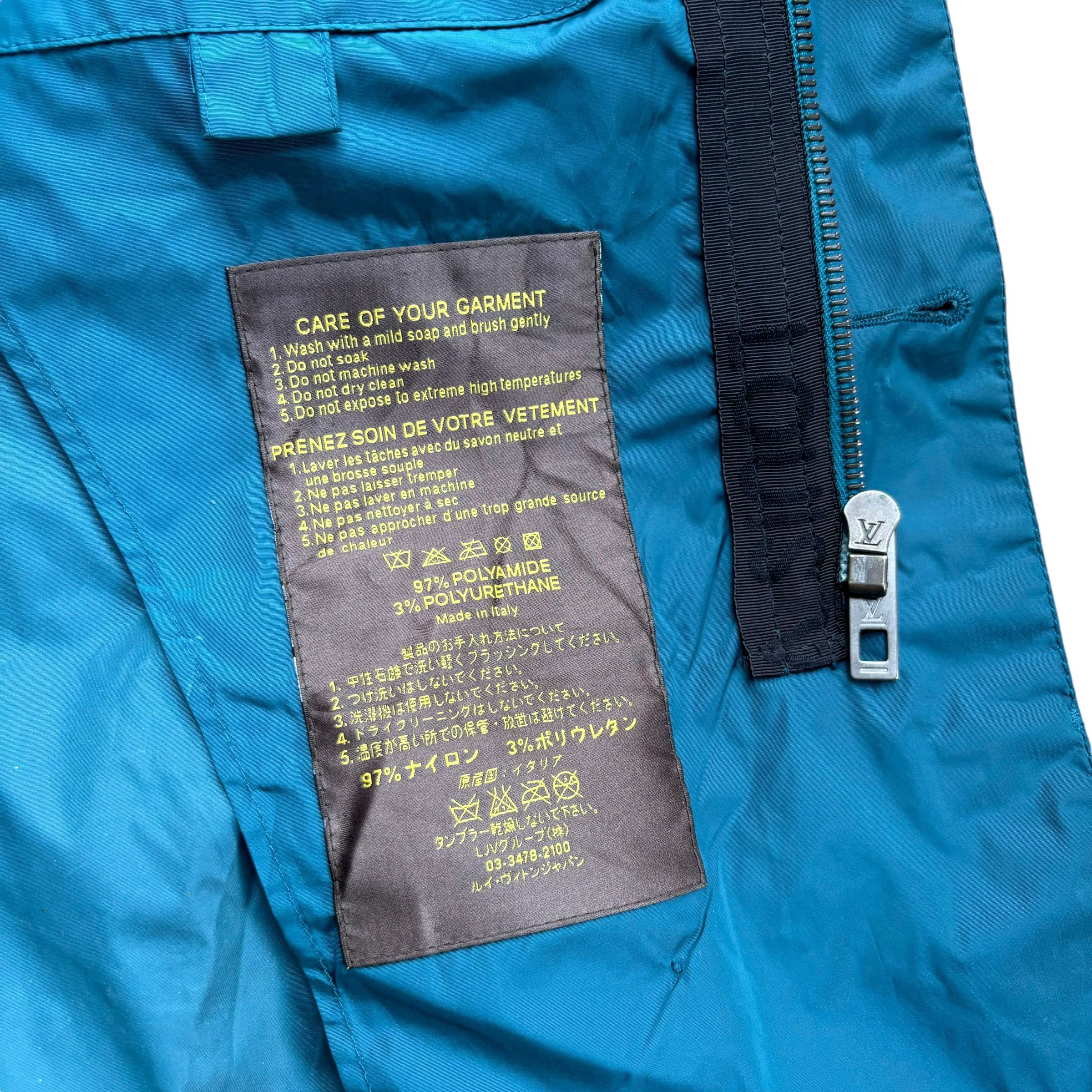 Louis Vuitton Louis Vuitton Waterproof Jacket Size US S / EU 44-46 / 1 - 12 Thumbnail