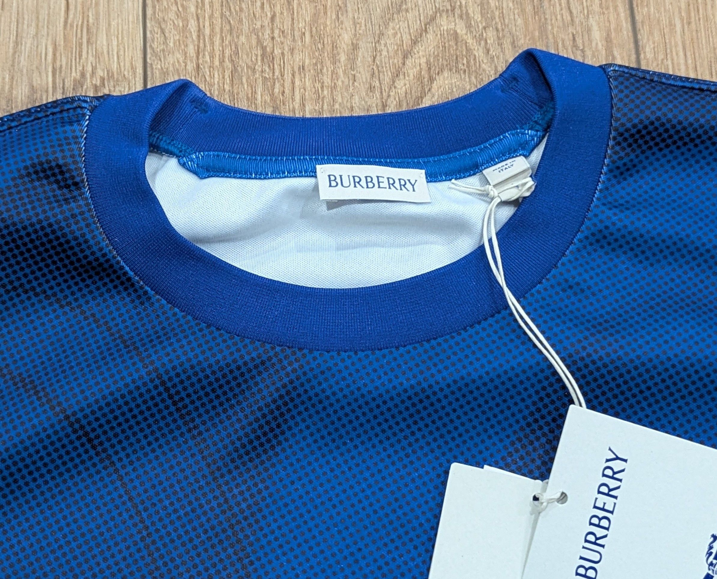 Burberry Burberry Floral Print Polyester Crewneck T-Shirt Blue Medium Size US M / EU 48-50 / 2 - 2 Thumbnail