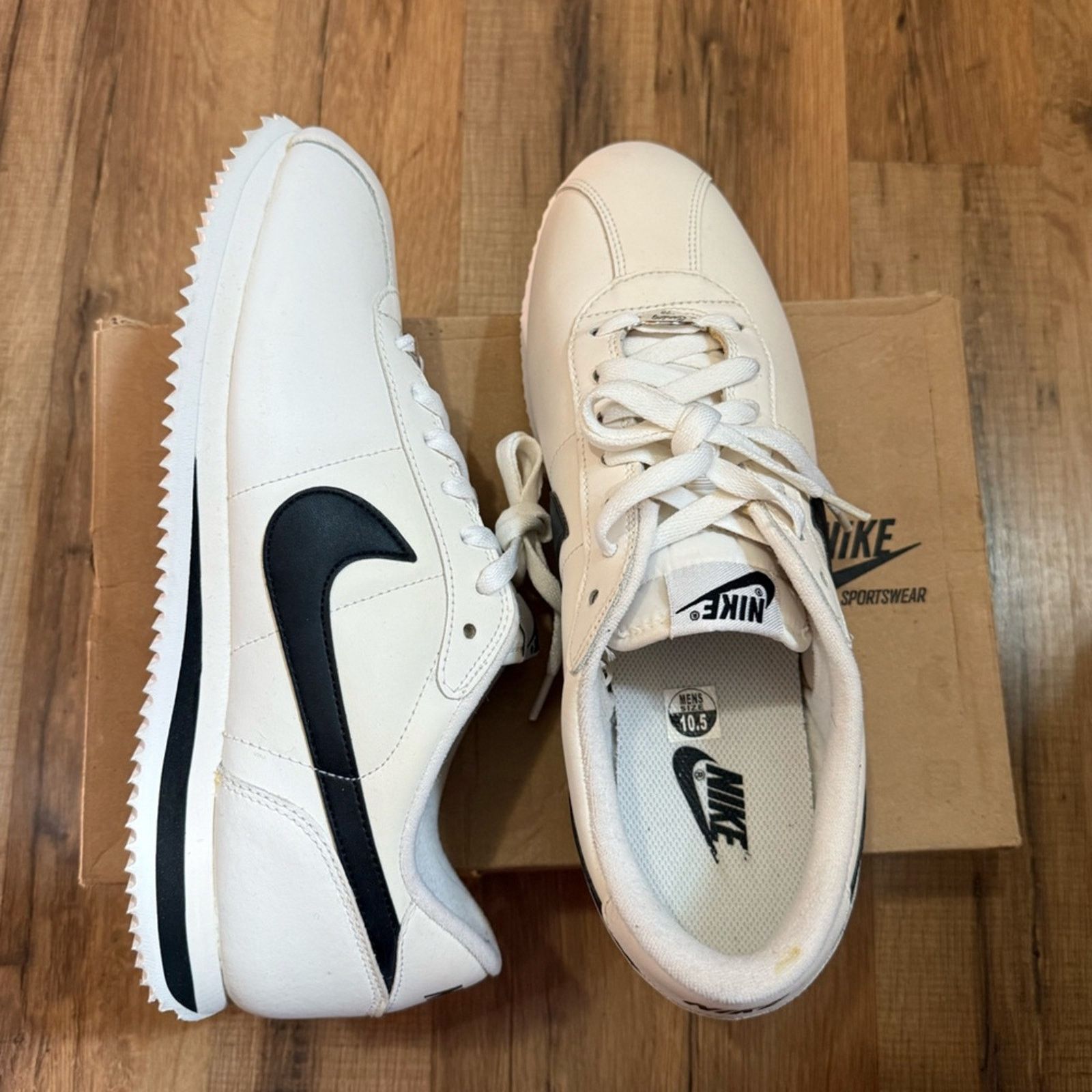 Nike 2011 Nike Cortez Basic Leather ‘06 'White Black' Size US 10.5 / EU 43-44 - 4 Thumbnail
