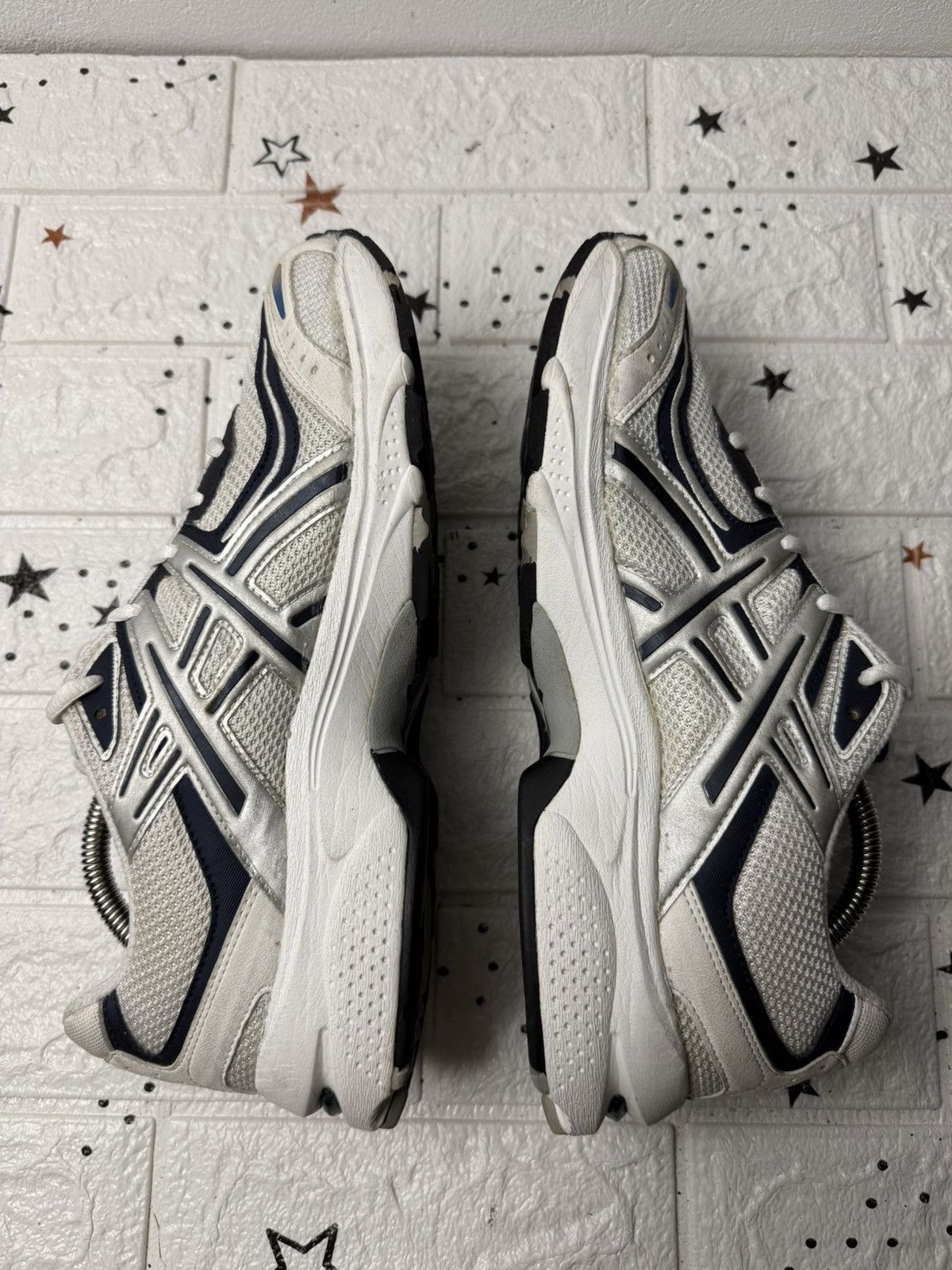 Asics asics gel-comulus US9.5 UK8.5 EUR43.5 Sneakers Vintage Size US 9.5 / EU 42-43 - 7 Thumbnail