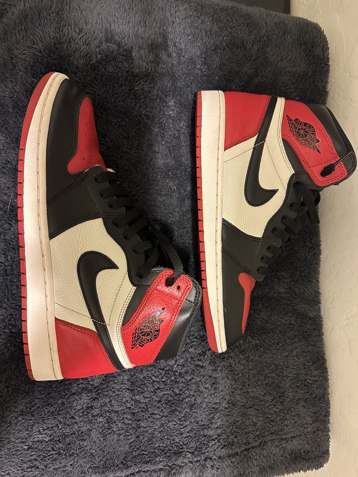 Jordan Brand Air Jordan Retro 1 bred toe 🔥🔥🔥 Size US 10 / EU 43 - 1 Thumbnail