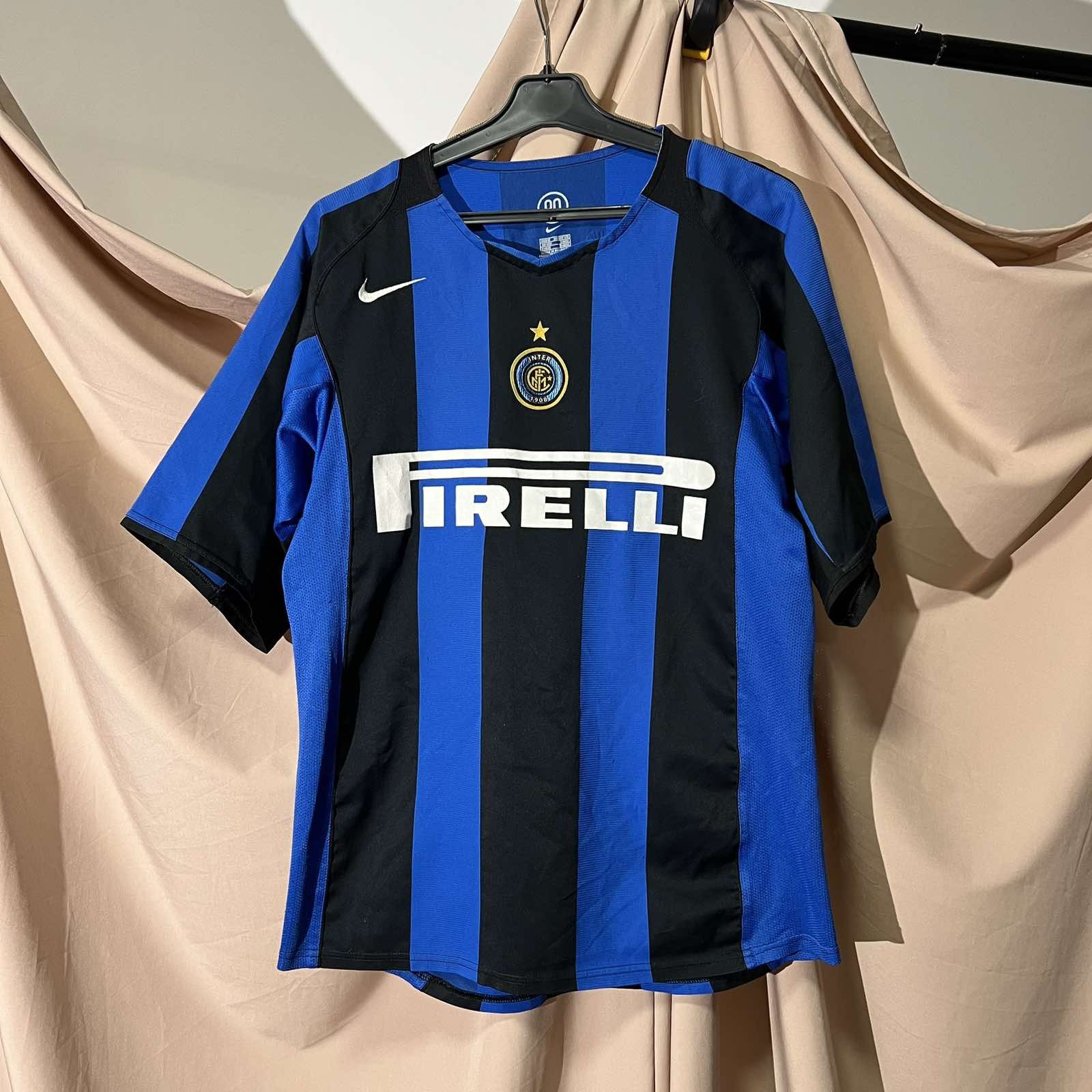 Vintage Vintage Nike Adriano Inter Milan 2004 Home Football Shirt Size US M / EU 48-50 / 2 - 1 Thumbnail