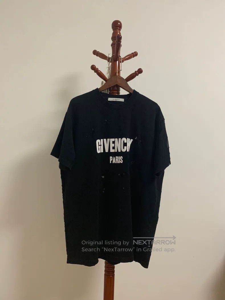 Givenchy Givenchy Large Ripped Short Sleeve Size US XS / EU 42 / 0 - 1 Thumbnail